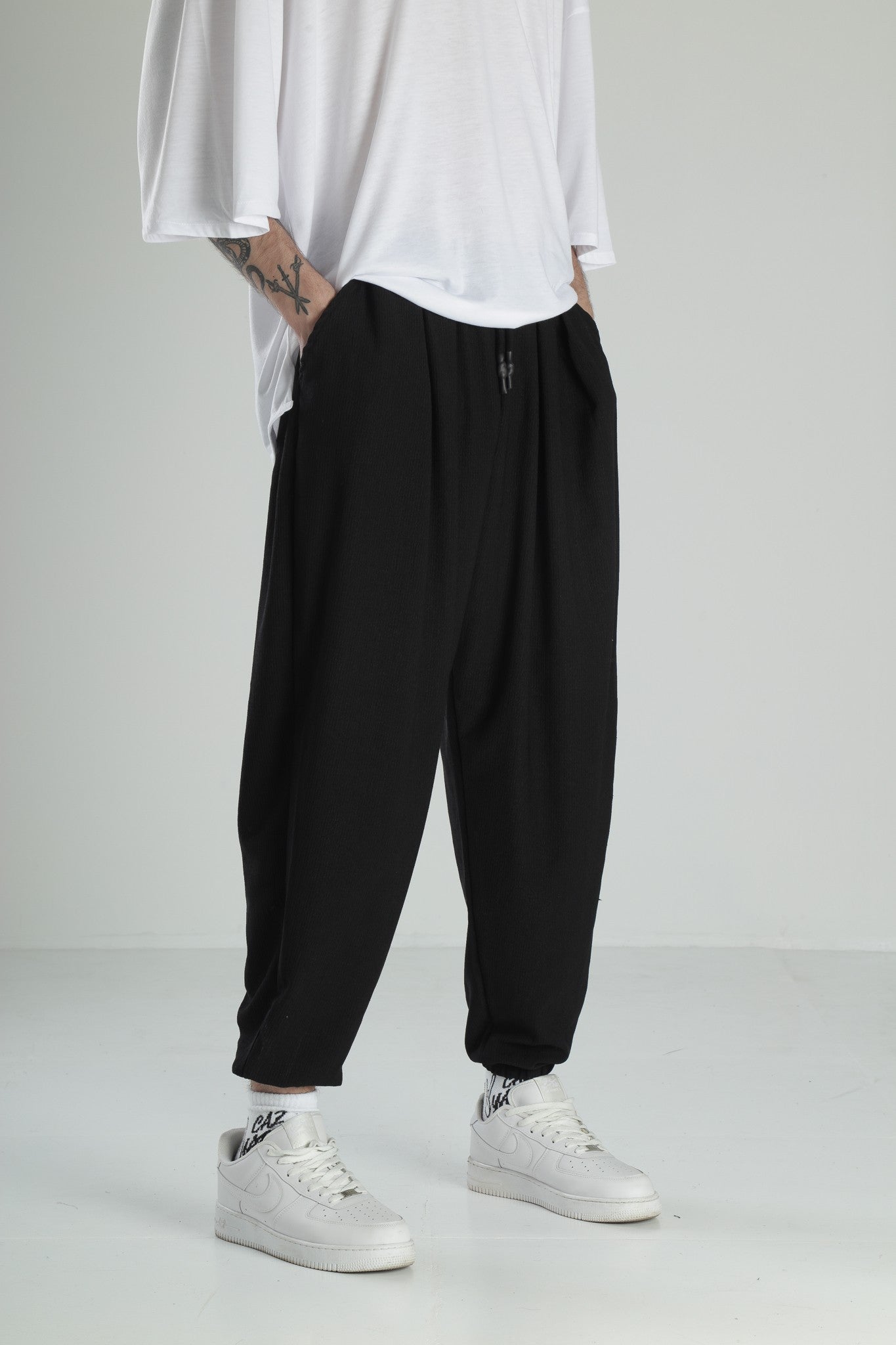 Bürümcük Kumaş Siyah Pileli Yarım Şalvar COC2488