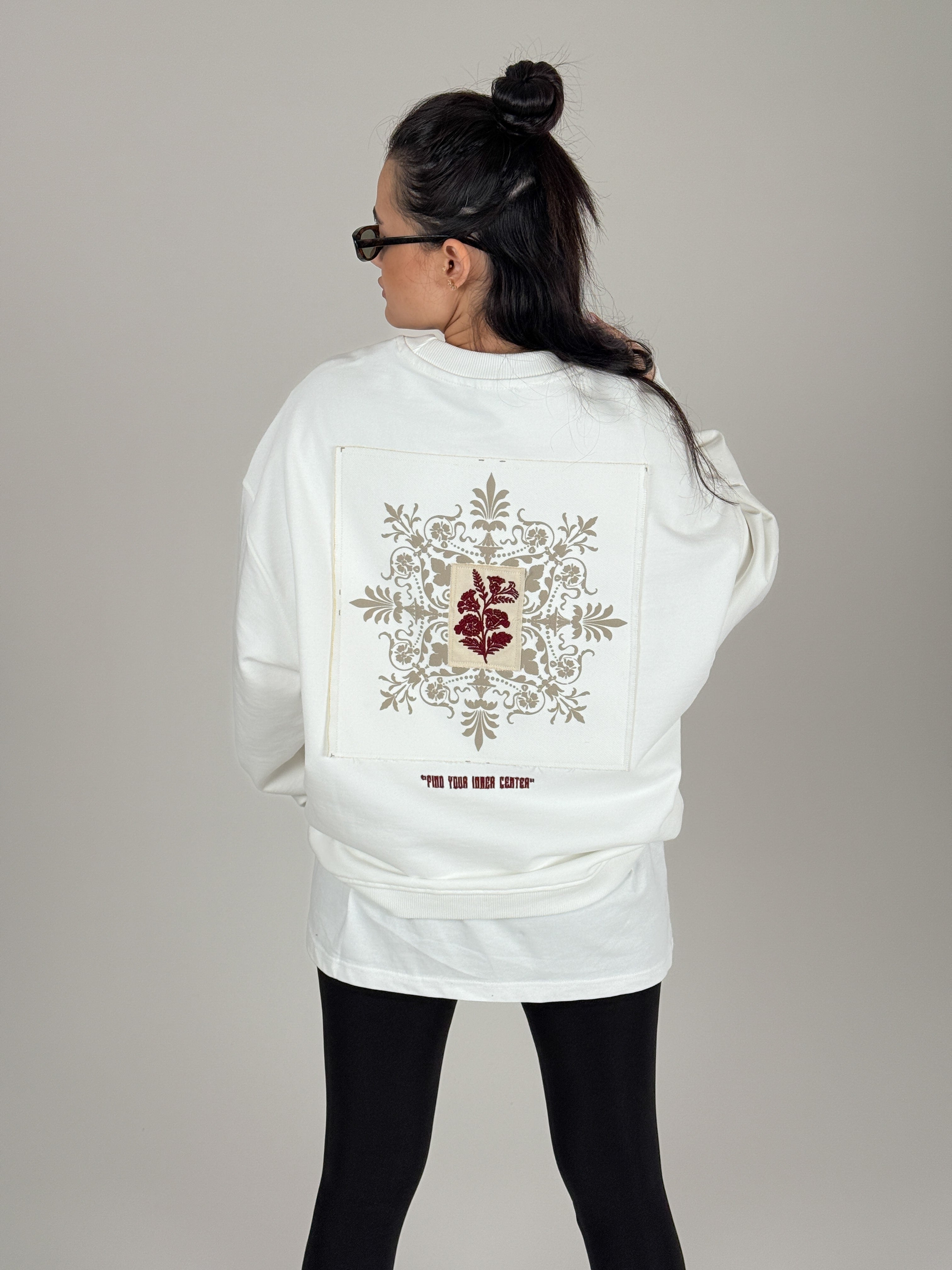 Etnik Desenli Beyaz Kadın Sweatshirt COC1092