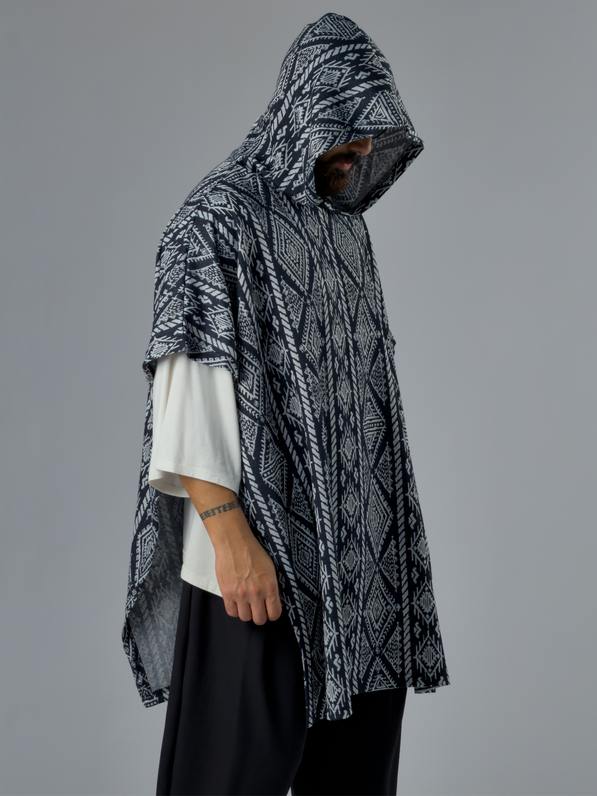 Etnik Desenli Siyah Erkek Panço COC3376