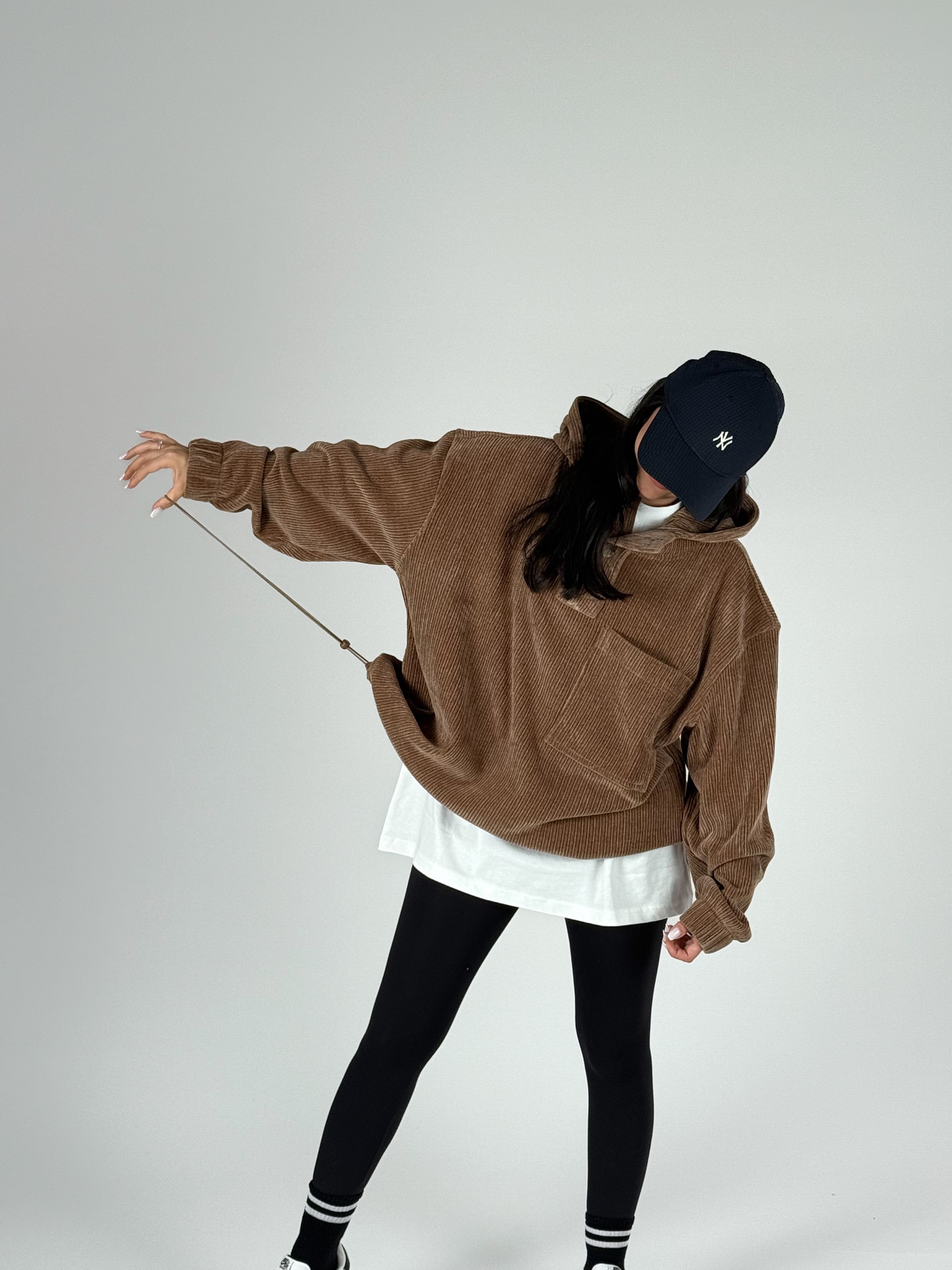 Kadife Dokulu Kahve Oversize Kapüşonlu Kadın Sweatshirt COC1185