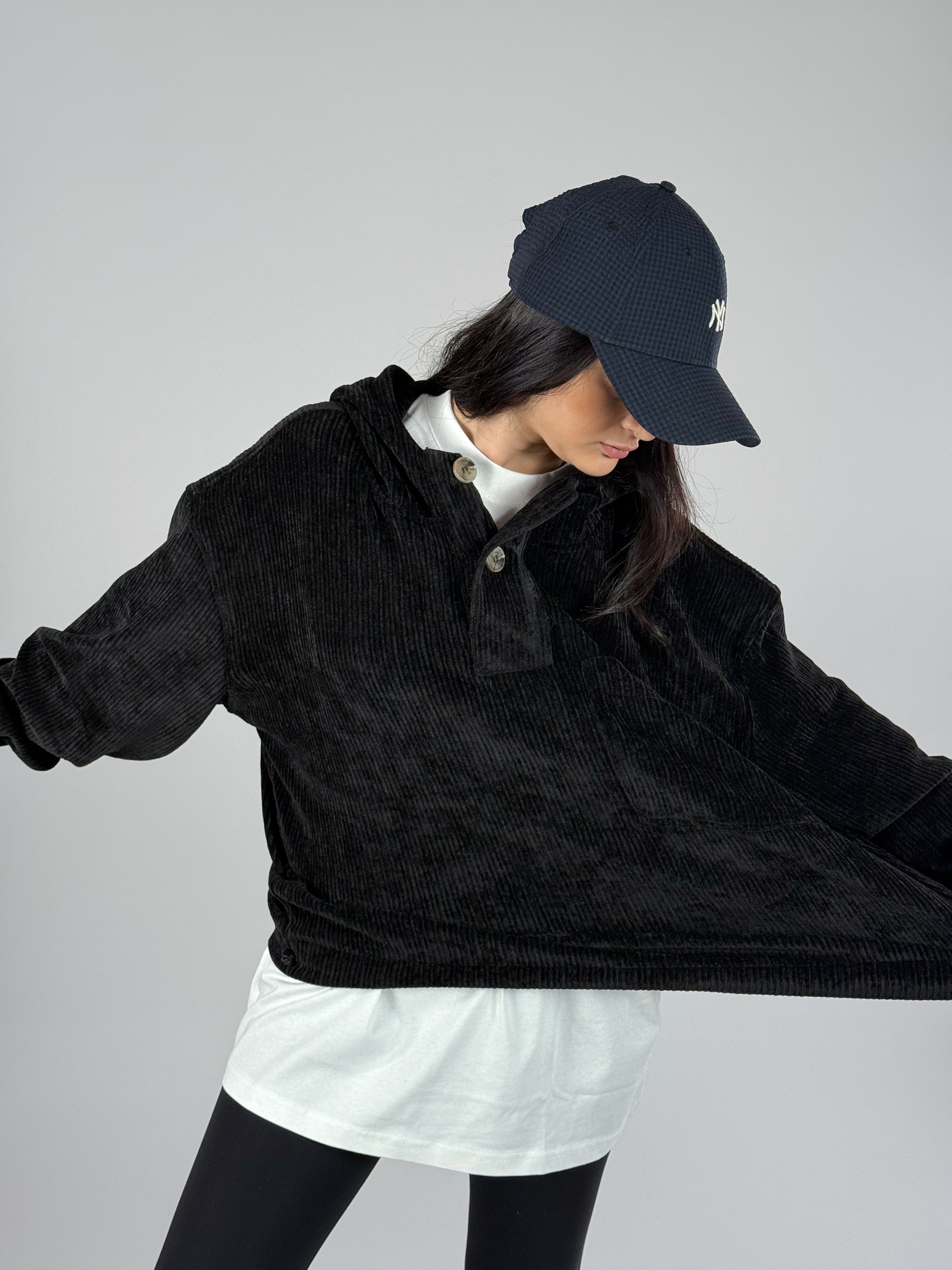Kadife Dokulu Siyah Oversize Kapüşonlu Kadın Sweatshirt COC1186