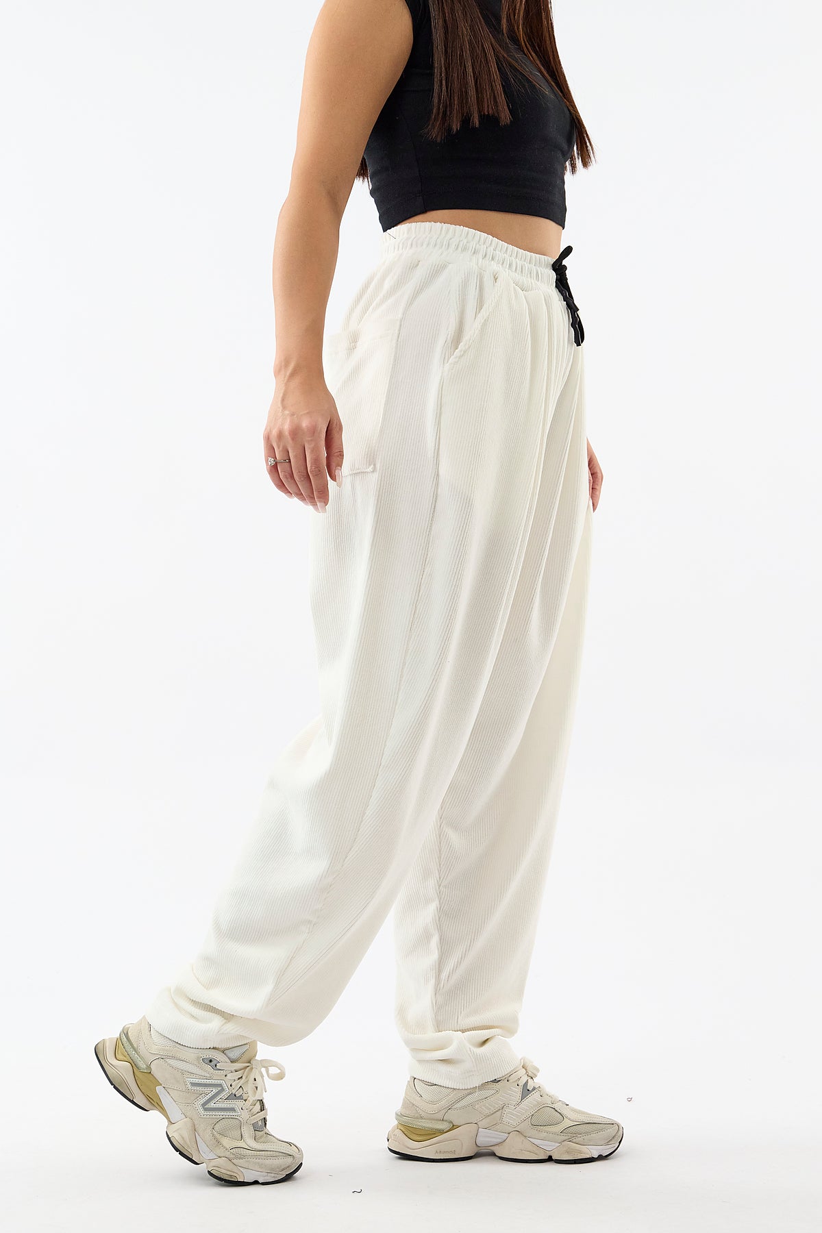 Kadife Pileli Beyaz Jogger Kadın Pantolon COC3629