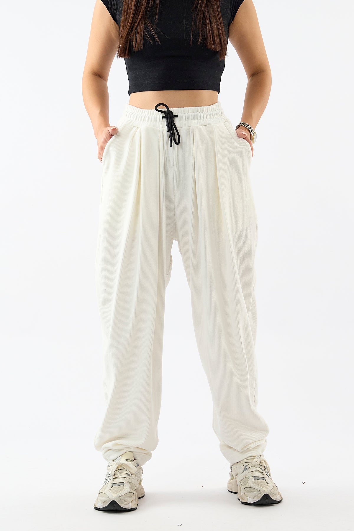 Kadife Pileli Beyaz Jogger Kadın Pantolon COC3629