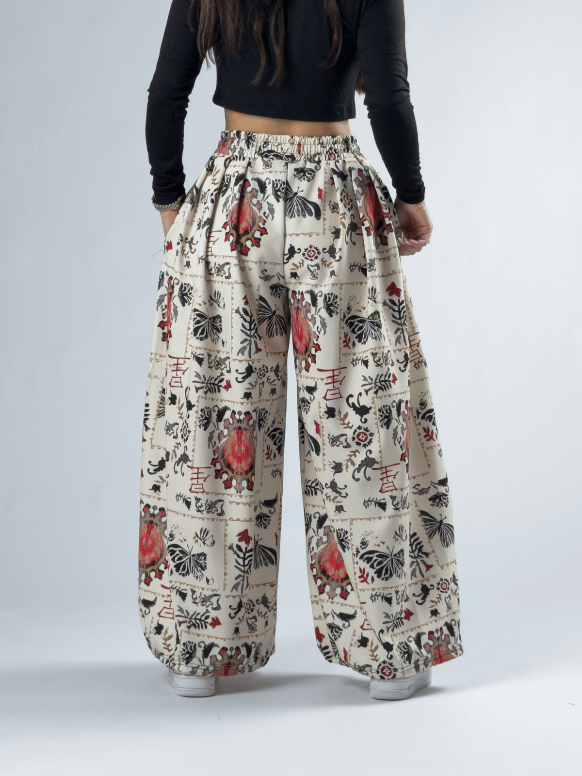 Kelebek Paça Ayarlamalı Süper Oversize Krem Kadın Pantolon COC3367