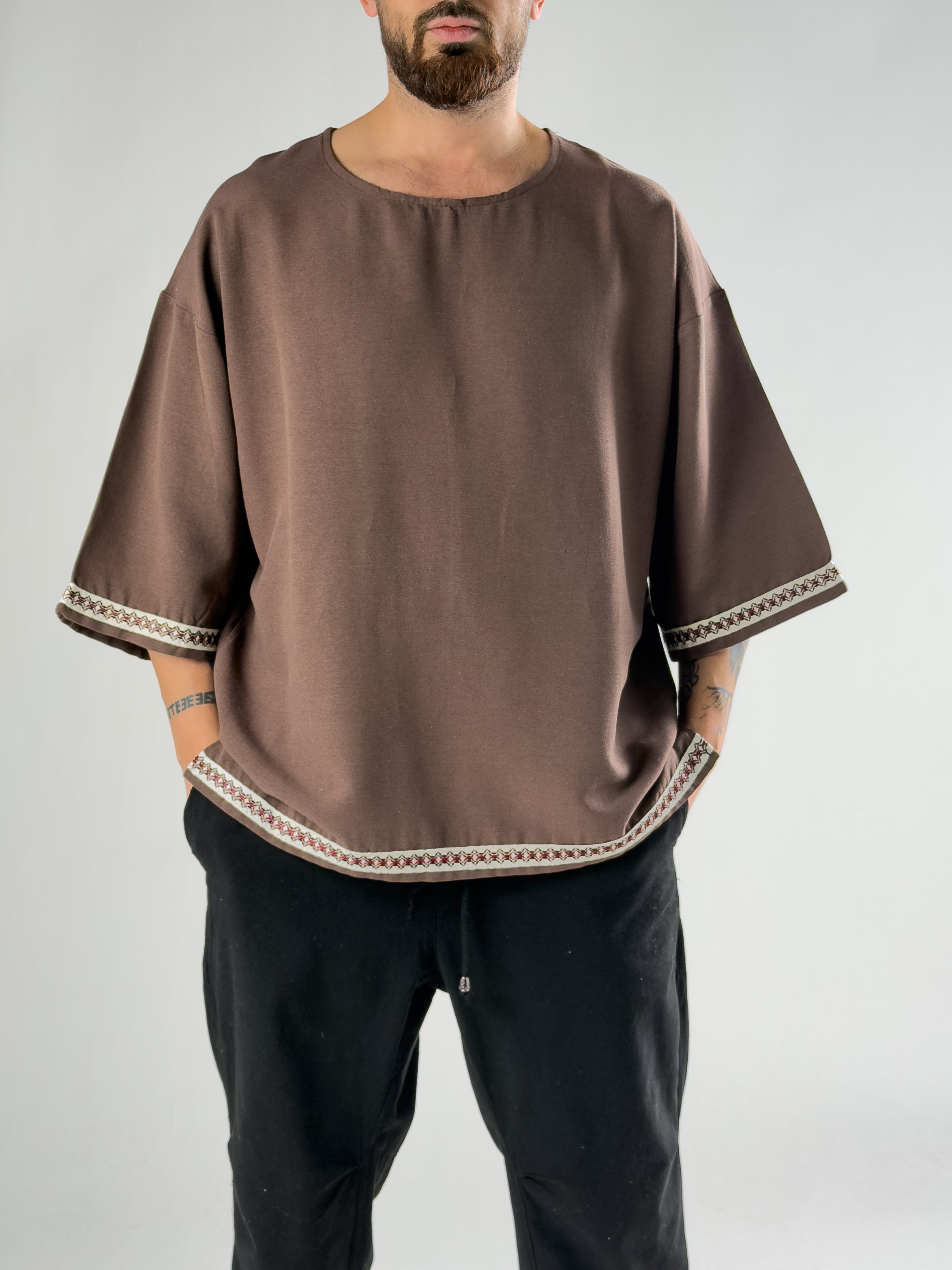 Kol Desenli Fakir Kol Oversize Erkek Kahverengi T-Shirt COC2825
