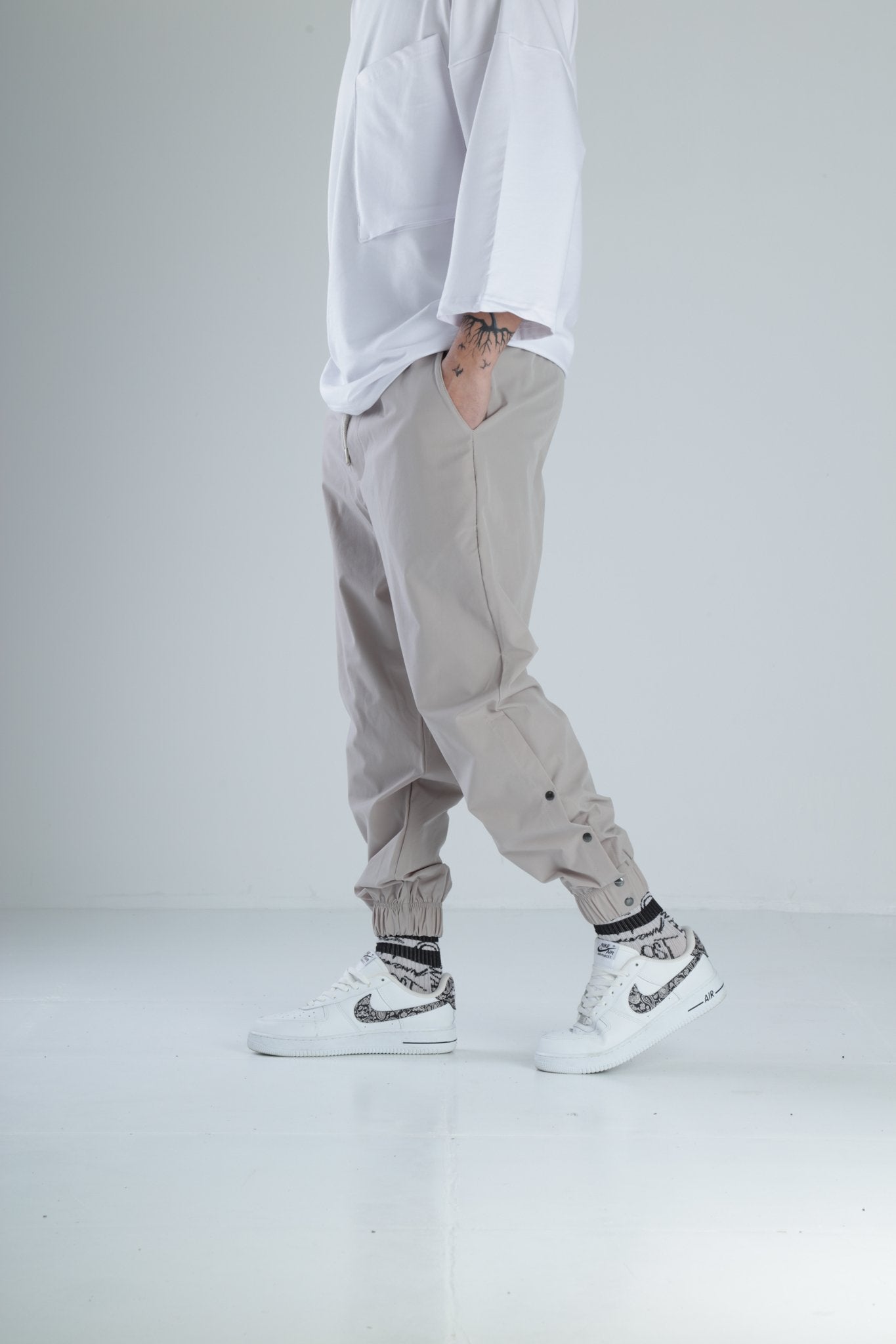 Paça Detaylı Bej Jogger Pantolon COC2077