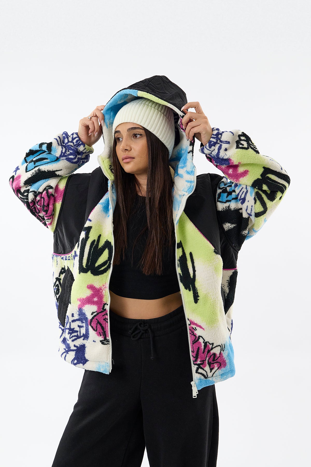 Renkli Grafiti Baskılı Fermuarlı Oversize Polar Kadın Ceket COC3610