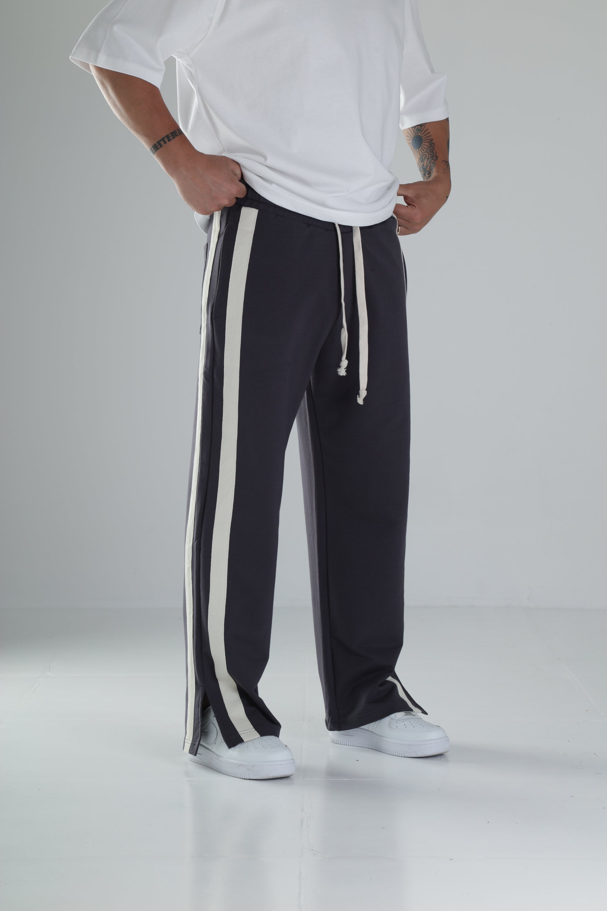 Şeritli Yırtmaç Detaylı Antrasit Eşofman COC1498