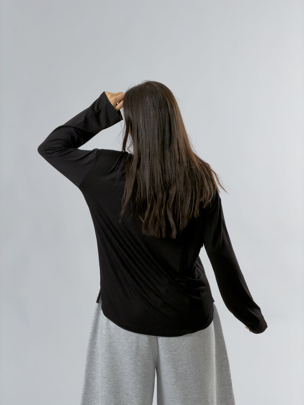 Siyah Bisiklet Yaka Basic Kadın Sweatshirt COC3541