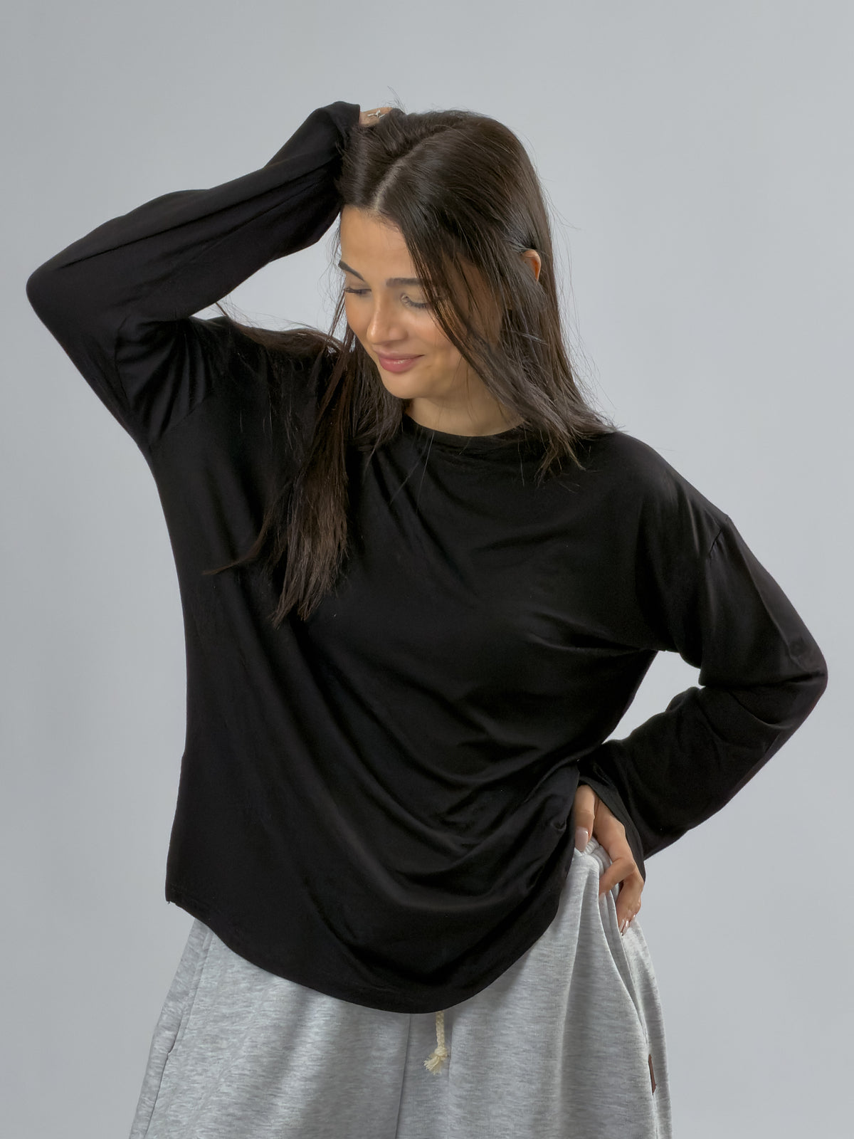 Siyah Bisiklet Yaka Basic Kadın Sweatshirt COC3541
