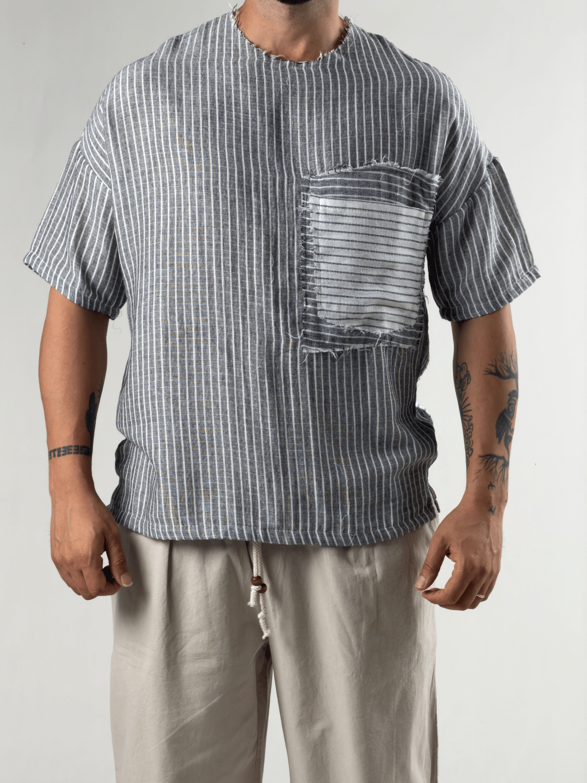 Siyah Çizgili Patch Bohem Erkek T-Shirt COC3289