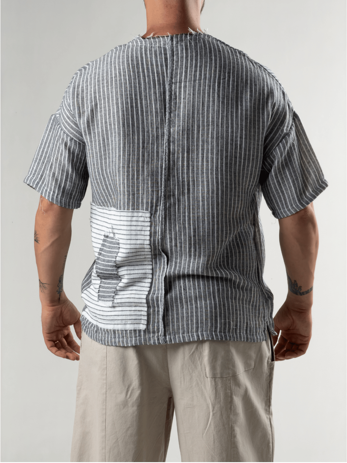 Siyah Çizgili Patch Bohem Erkek T-Shirt COC3289