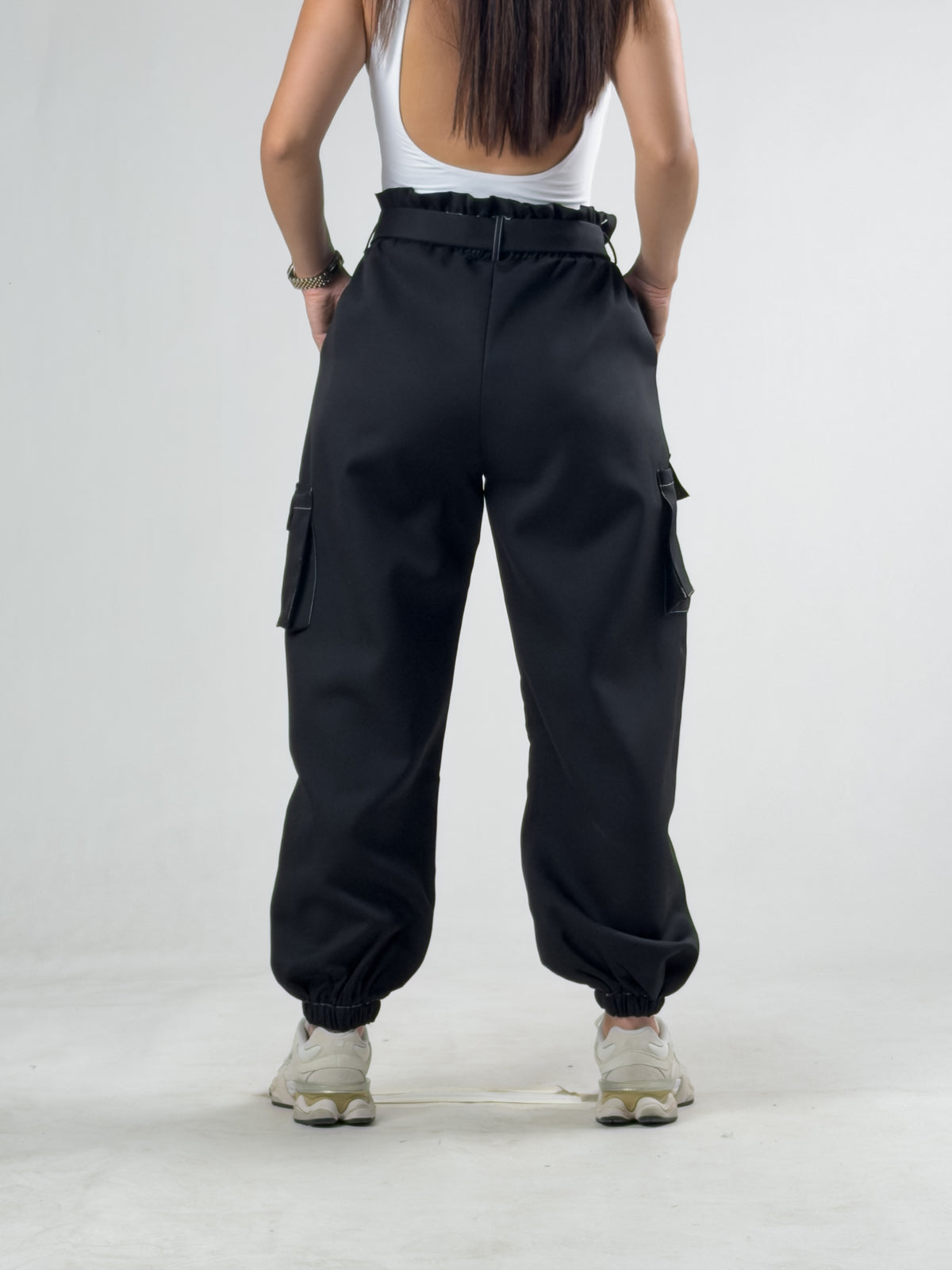 Siyah Kadın Bol Kesim Kargo Cepli Jogger Pantolon COC3322