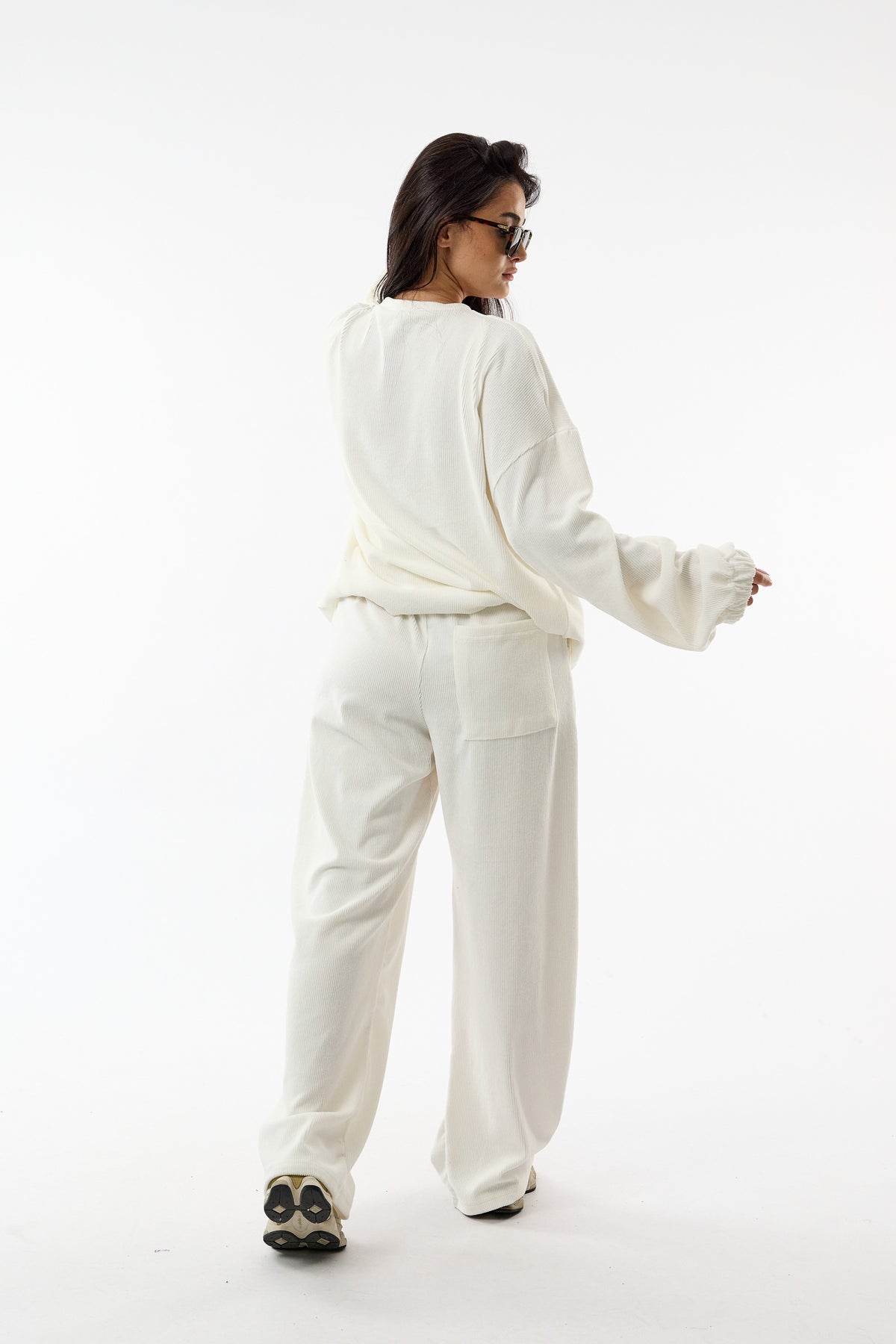 Soho Ekru Kadife İkili Oversize Kadın Takım COC3728