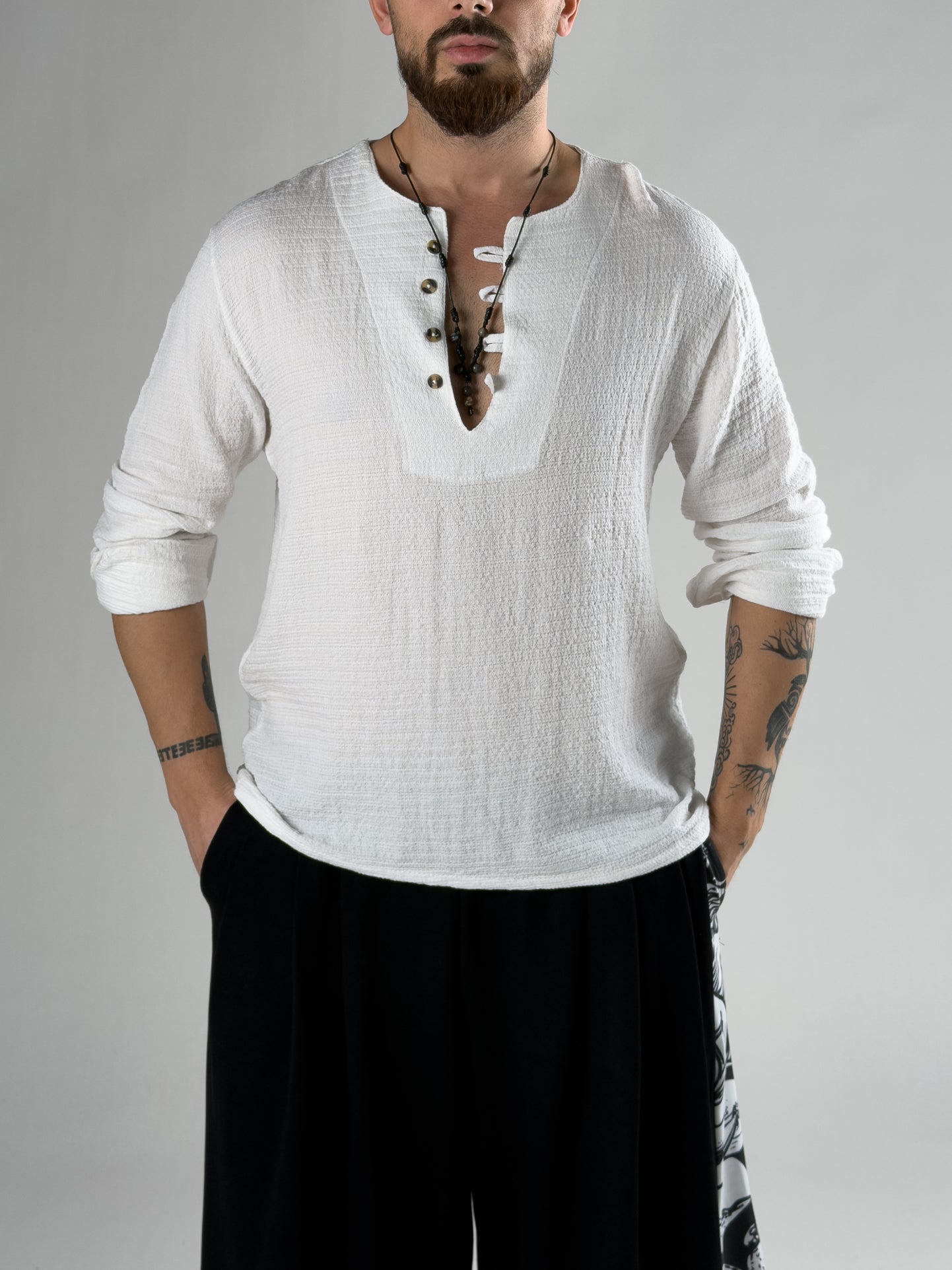 Tasarım Beyaz Düğme Detaylı Erkek T-Shirt COC2868