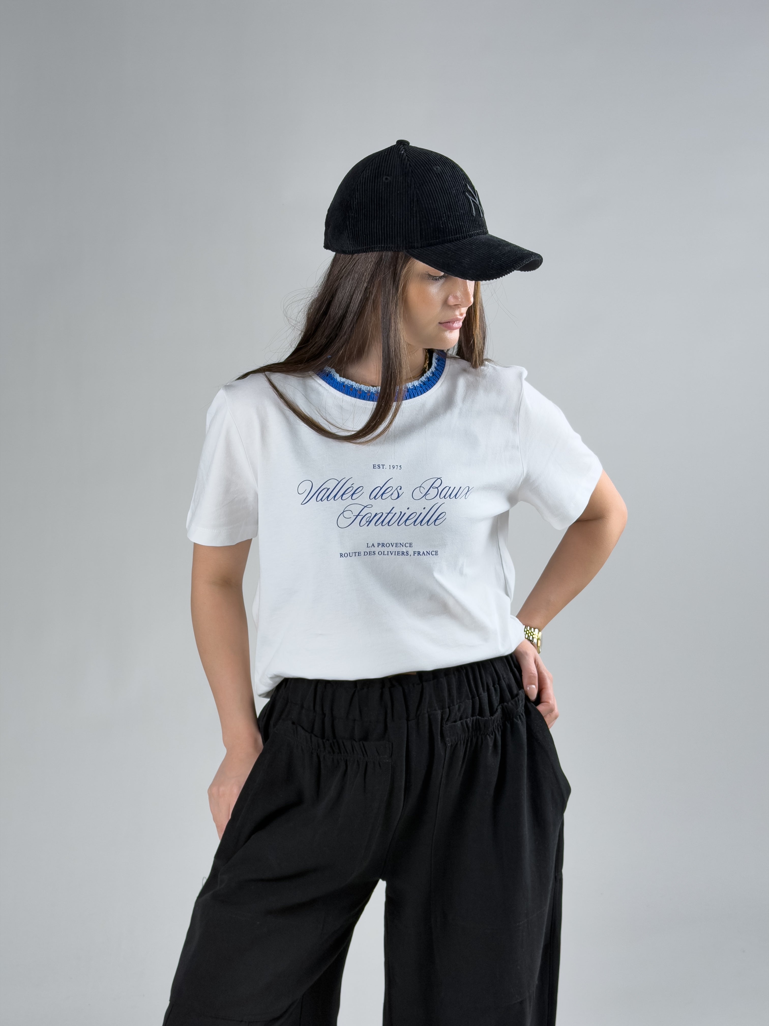 Yaka İşlemeli Kadın Basic T-Shirt COC3044