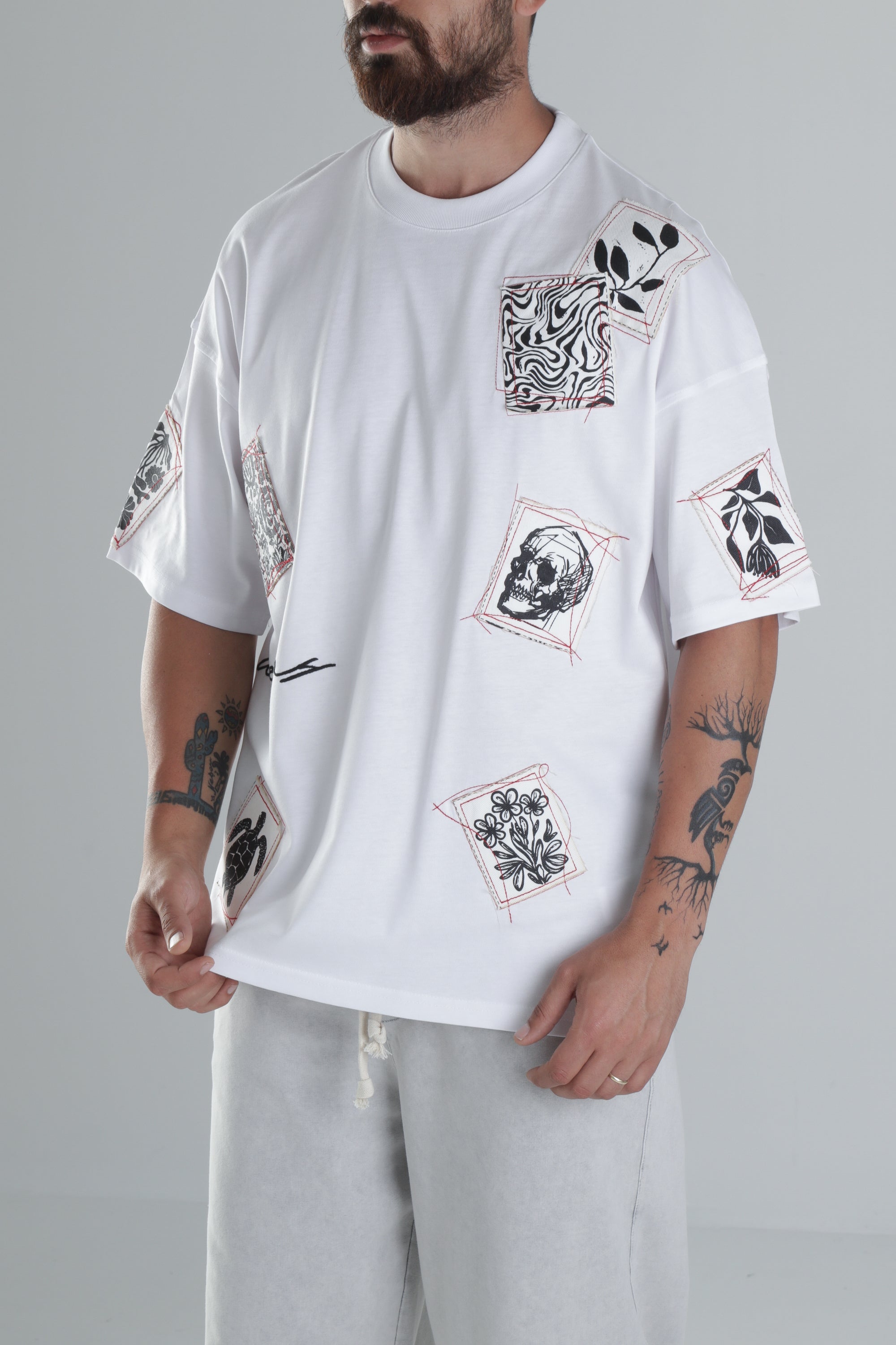 Yama Desenli Beyaz Tasarım T-Shirt COC1301