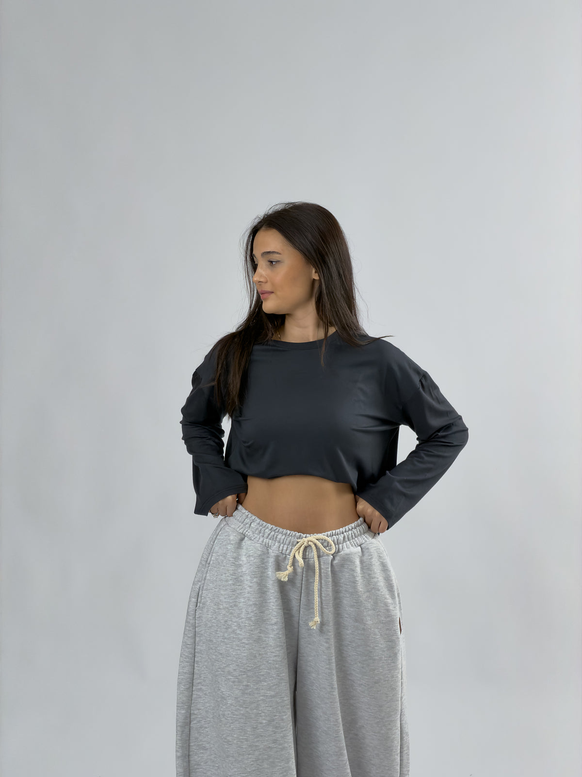 Antrasit Bisiklet Yaka Basic Kadın Sweatshirt COC3549