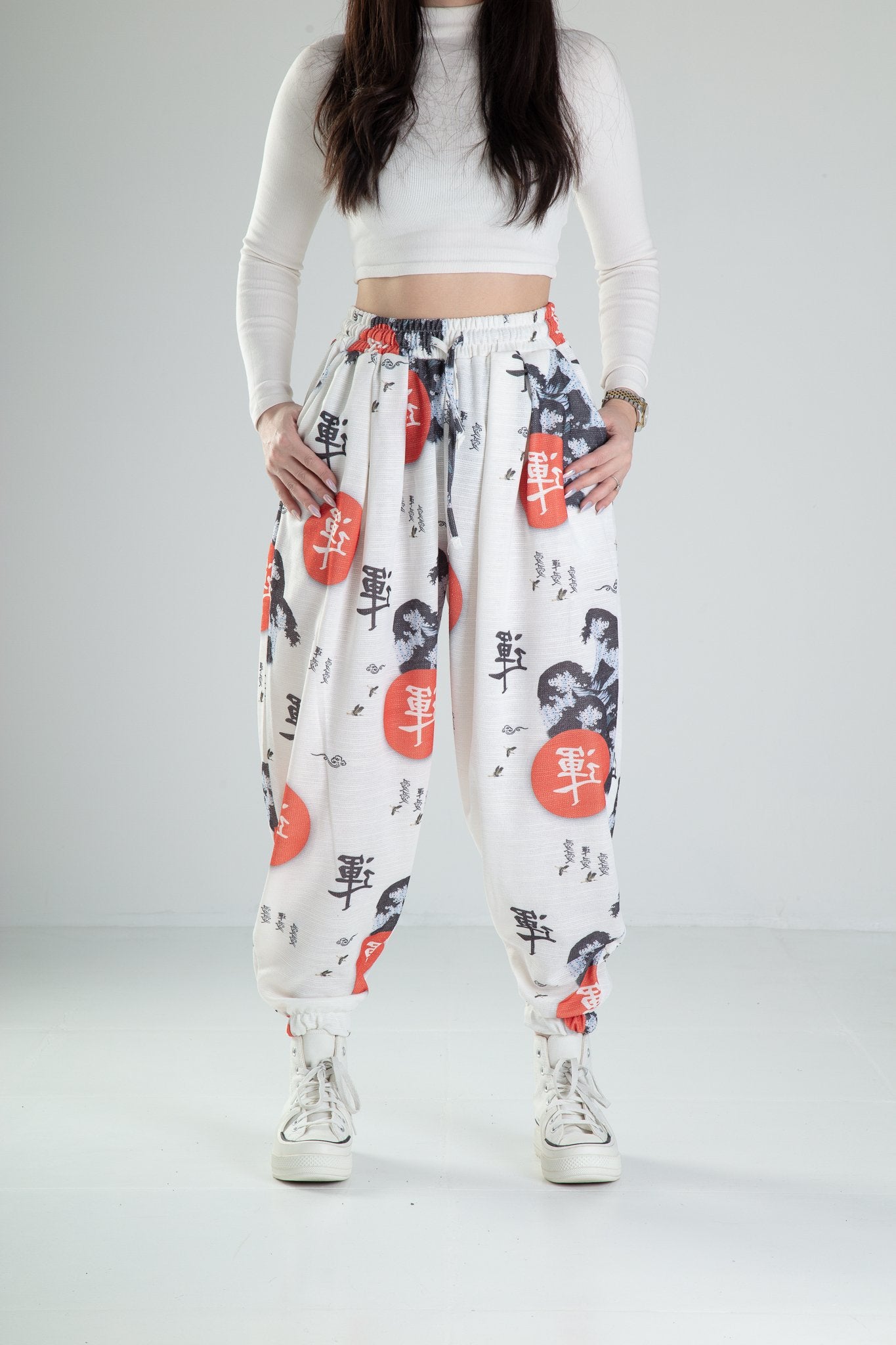 Beyaz Chinese Desenli Yarım Şalvar COC2430