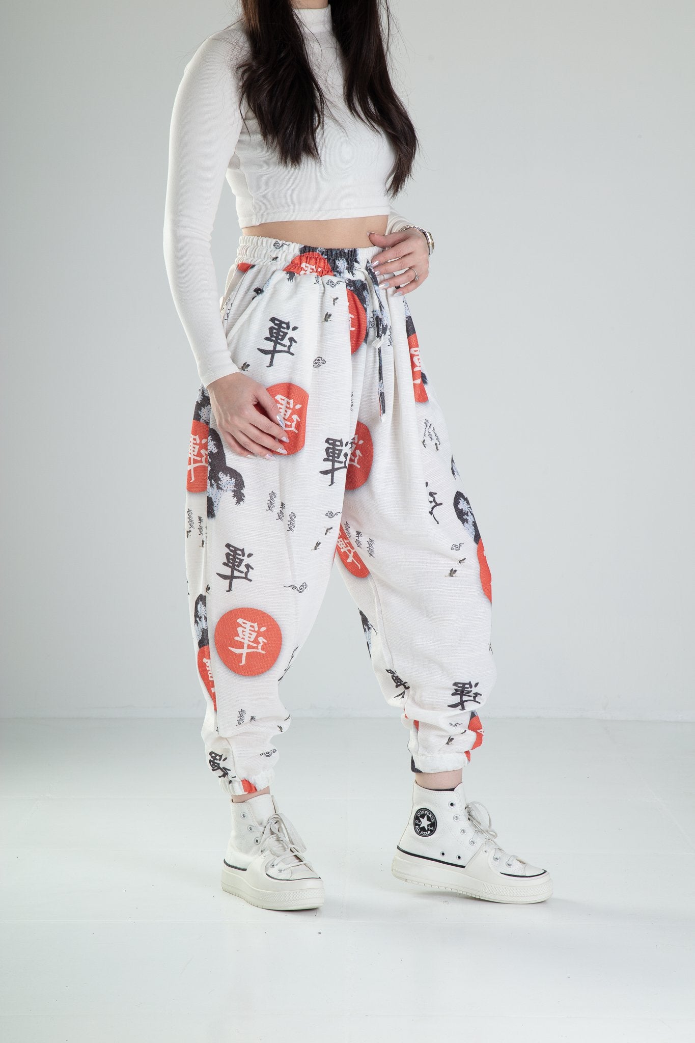 Beyaz Chinese Desenli Yarım Şalvar COC2430