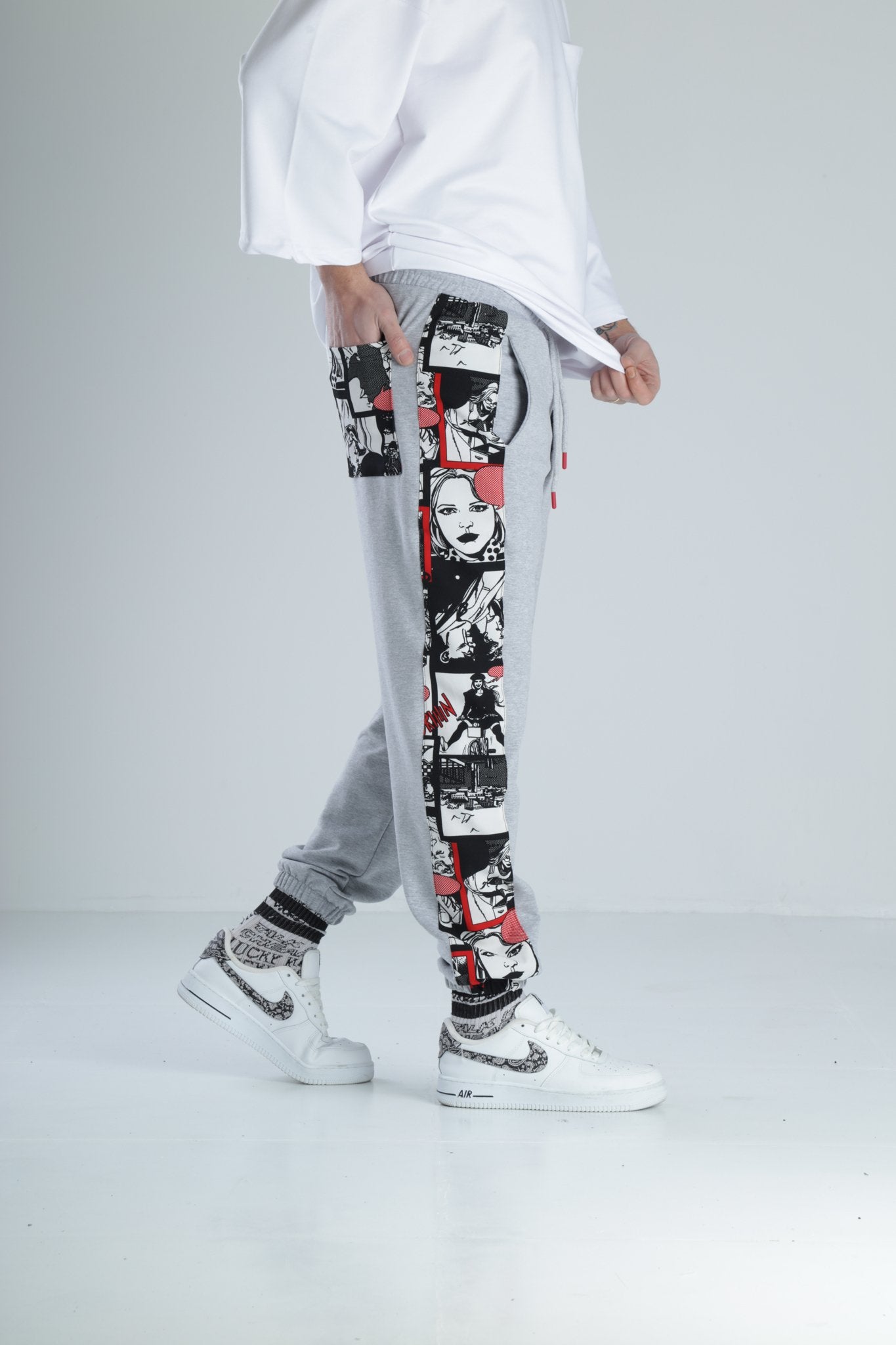 Çizgi Roman Detaylı Gri Jogger Pantolon COC1371