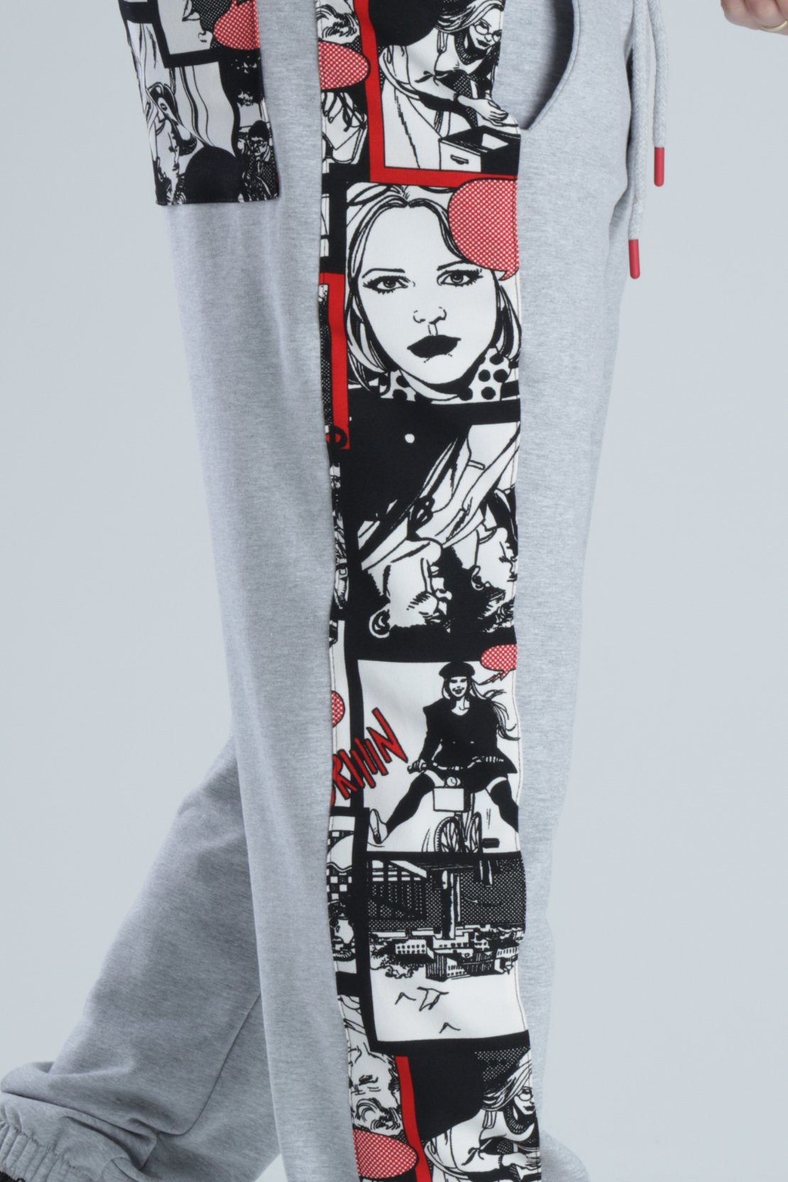 Çizgi Roman Detaylı Gri Jogger Pantolon COC1371