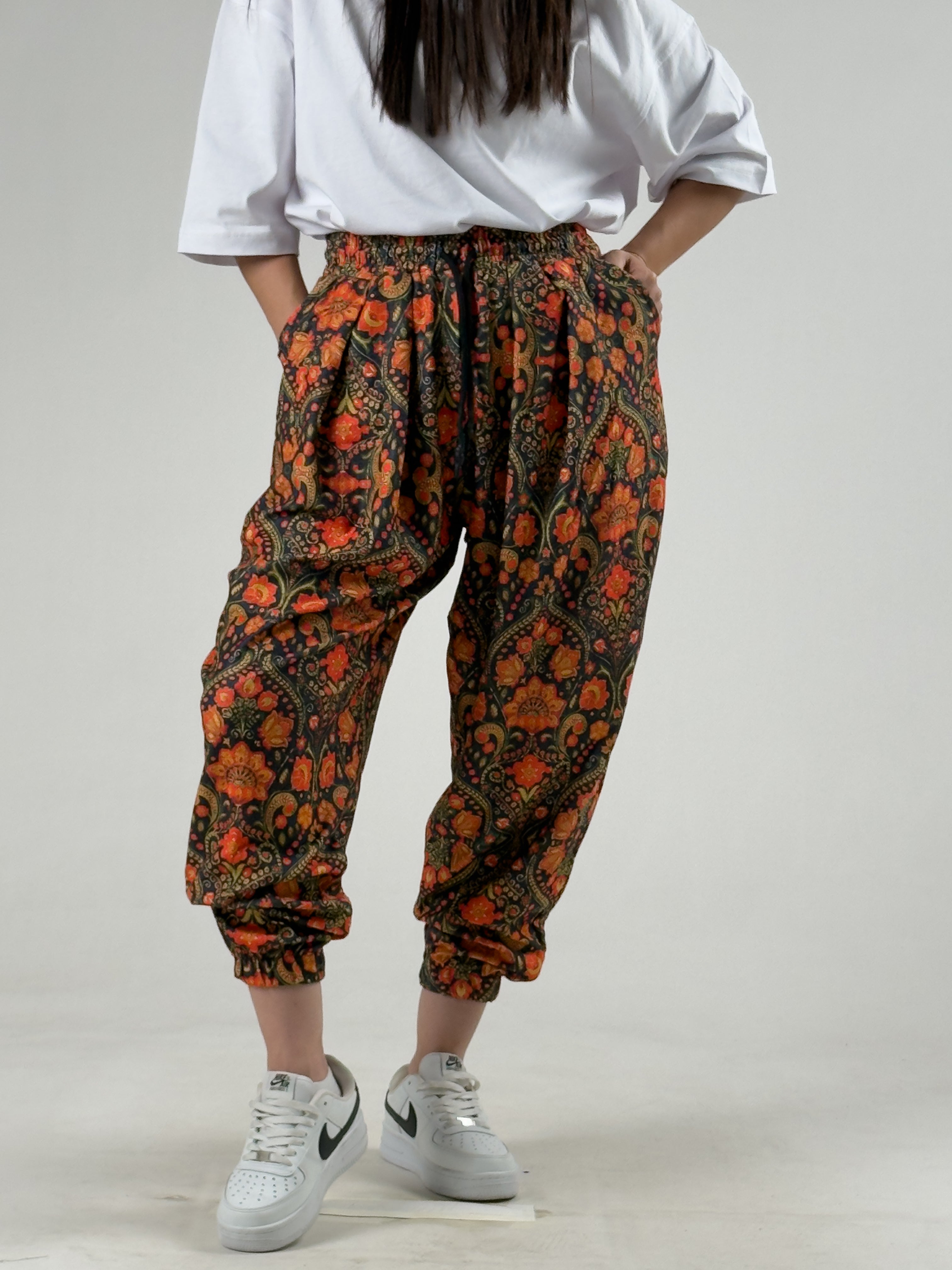 Çiçek Desenli Bürümcük Pileli Kadın Jogger Pantolon COC3307