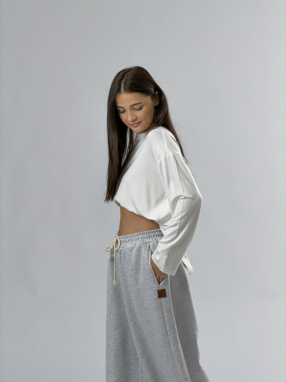 Ekru Bisiklet Yaka Basic Kadın Sweatshirt COC3543