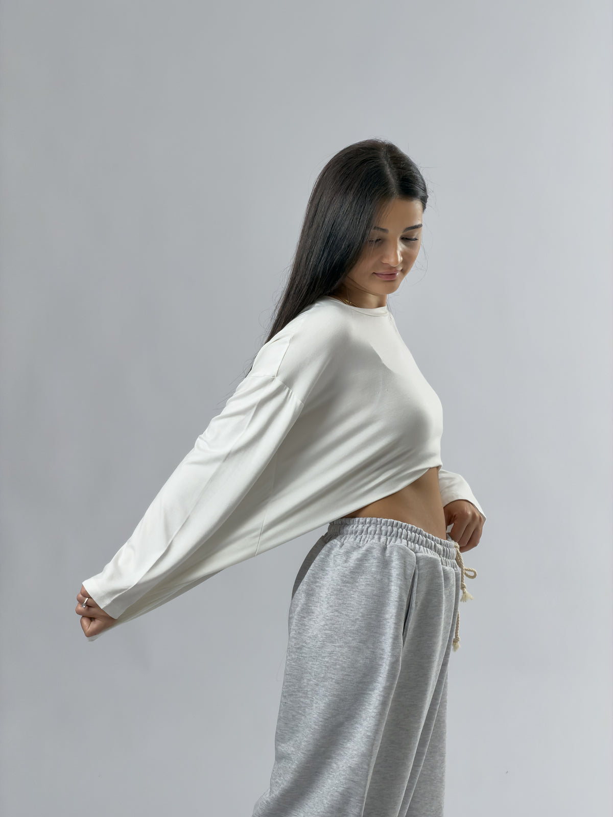 Ekru Bisiklet Yaka Basic Kadın Sweatshirt COC3543