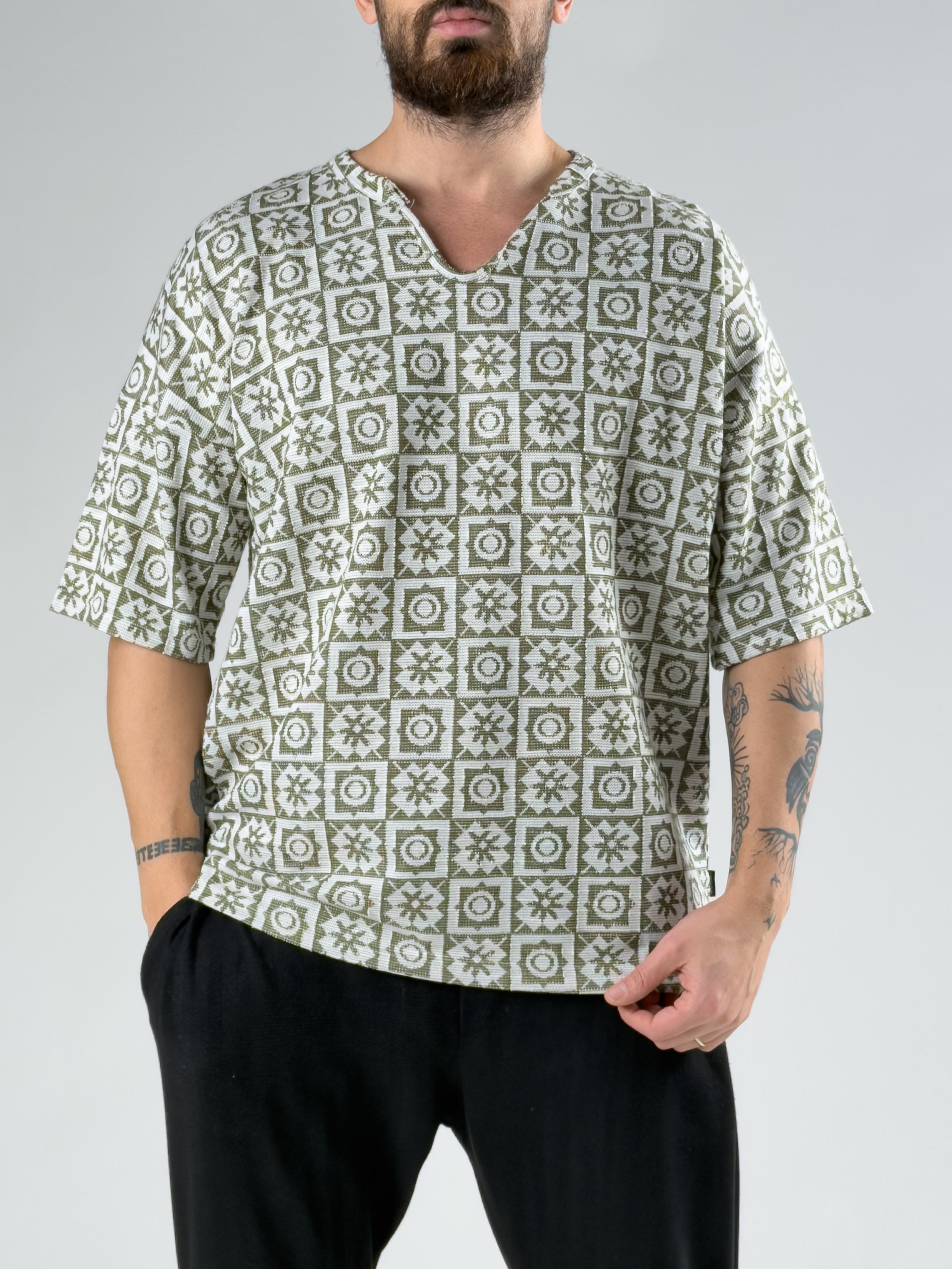 Etnik Desenli Yeşil Yarım Kol Erkek T-shirt COCK0051