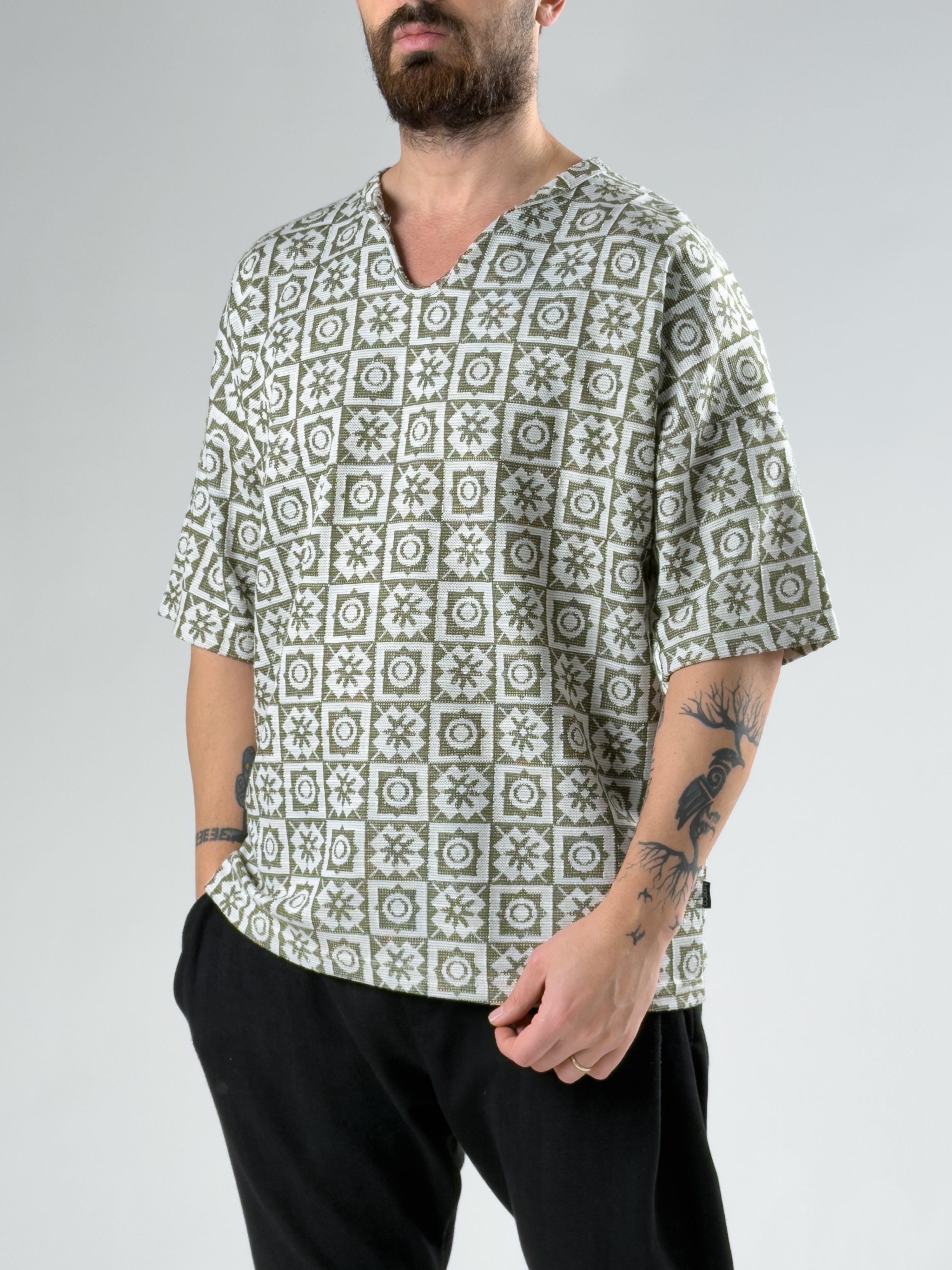 Etnik Desenli Yeşil Yarım Kol Erkek T-shirt COCK0051
