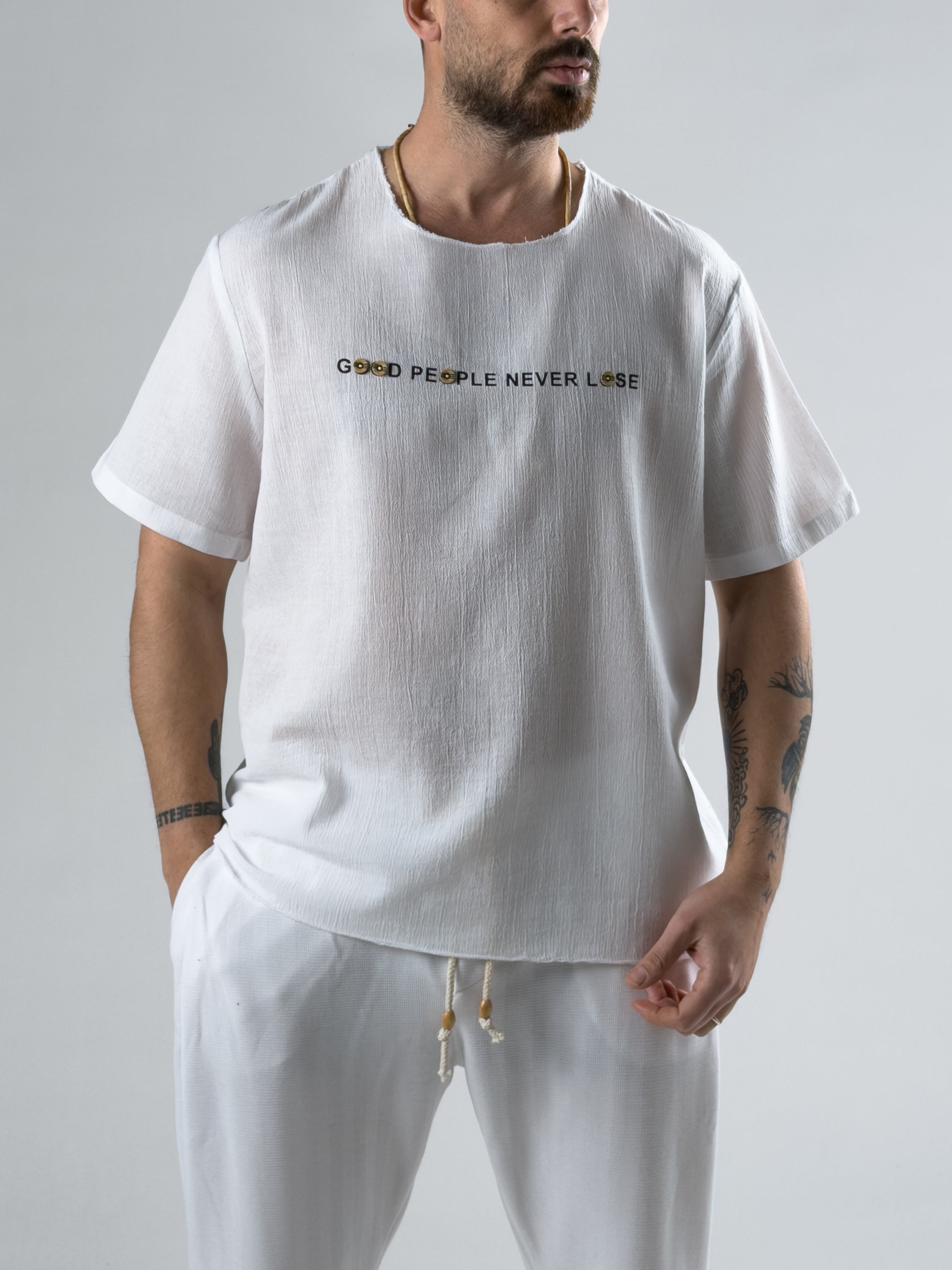 Good People Beyaz Tasarım T-Shirt COC2986