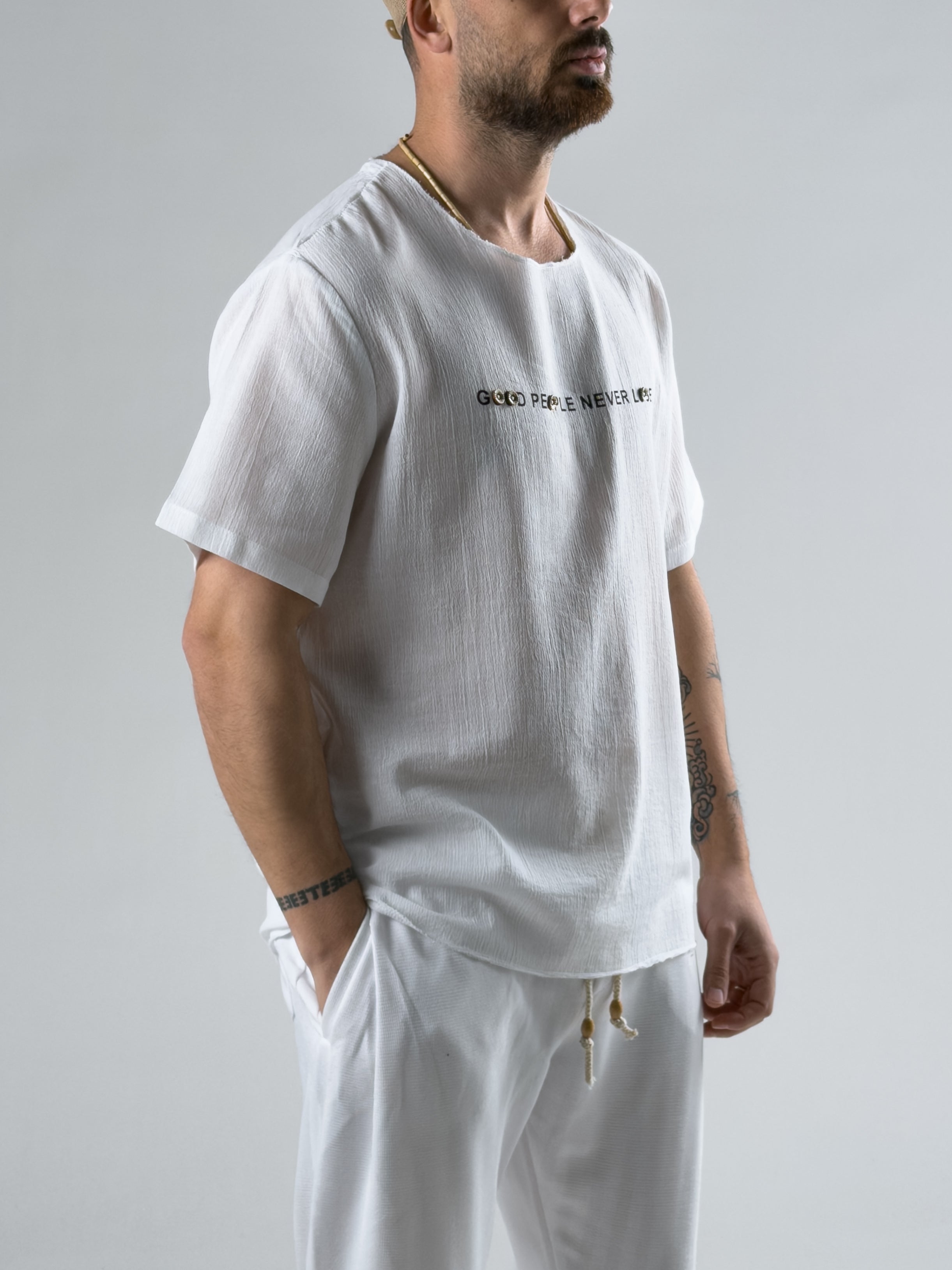 Good People Beyaz Tasarım T-Shirt COC2986