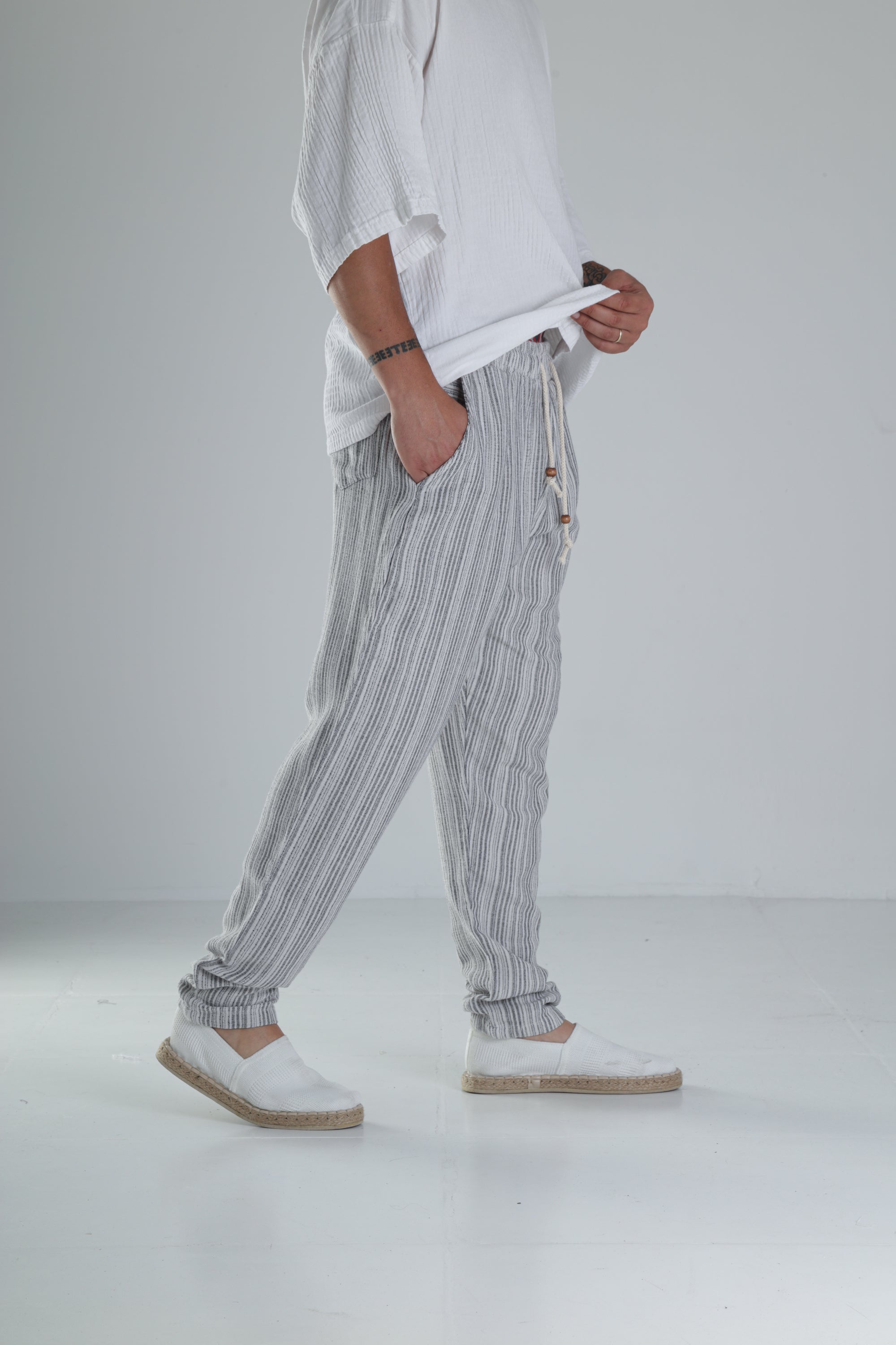 Gri Çizgili Müslin Keten Baggy Pantolon COC1357