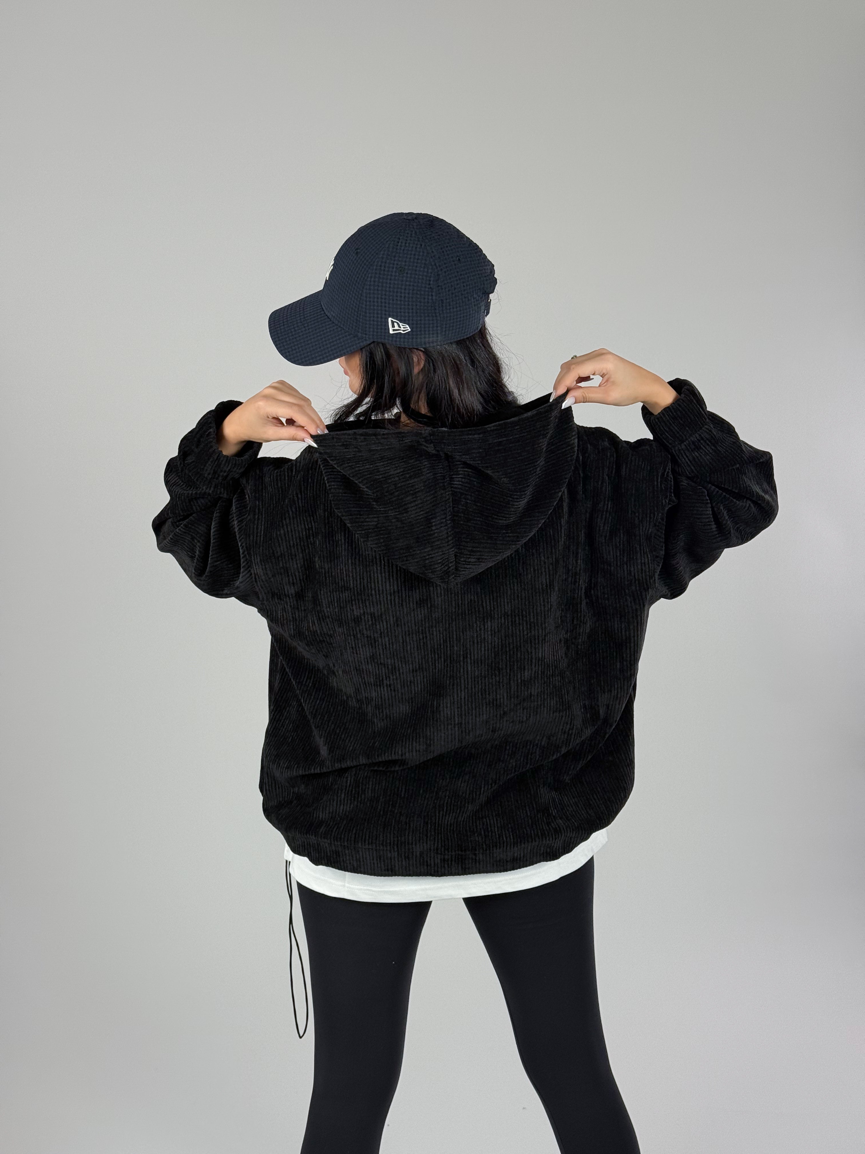 Kadife Dokulu Siyah Oversize Kapüşonlu Kadın Sweatshirt COC1186
