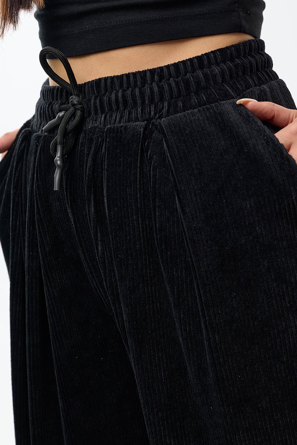 Kadife Pileli Siyah Jogger Kadın Pantolon COC3623