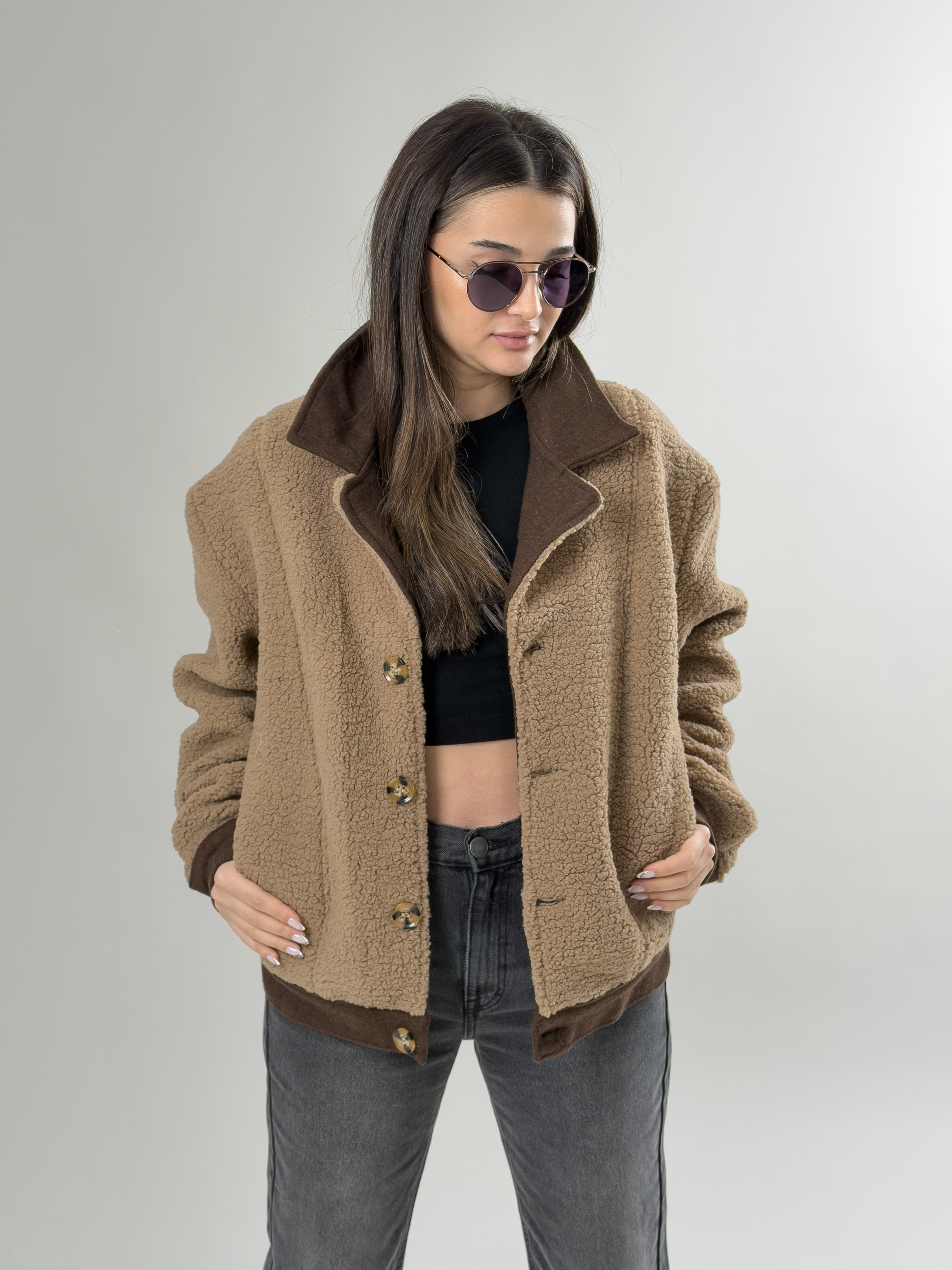 Kadın Kaşe Detaylı Kahverengi Peluş Hırka COC2638