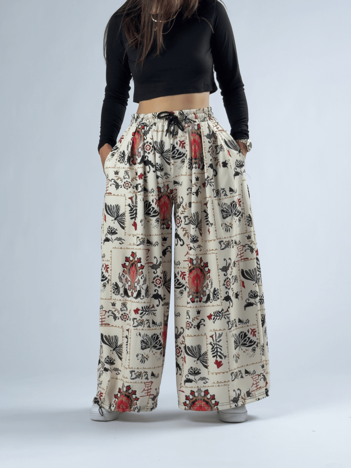 Kelebek Paça Ayarlamalı Süper Oversize Krem Kadın Pantolon COC3367