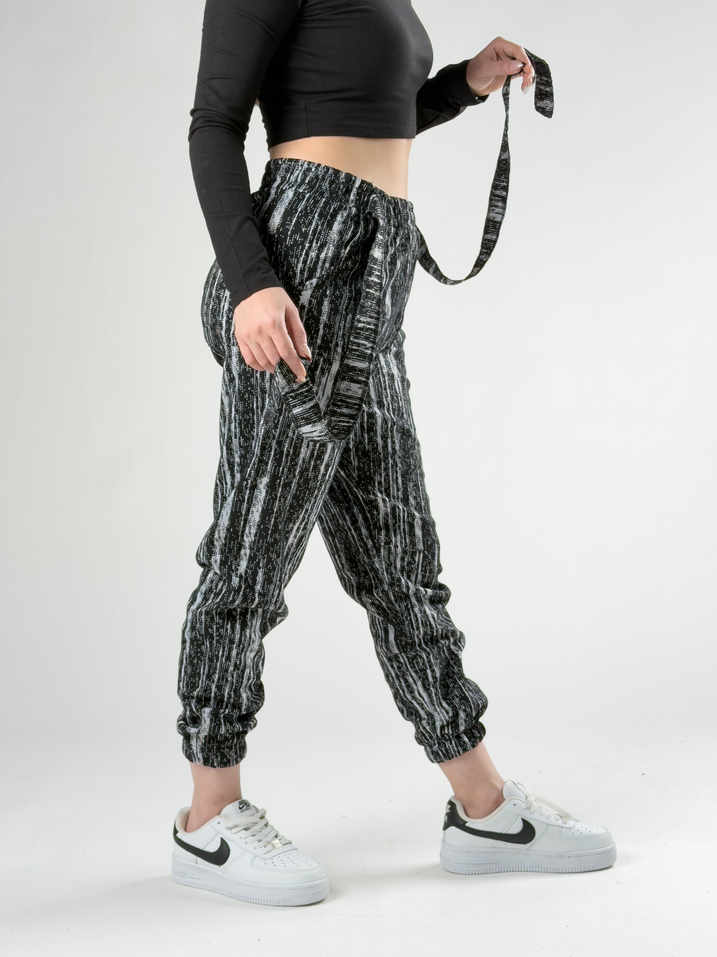Matrix Desenli Kemerli Siyah Kadın Jogger Pantolon COC2764