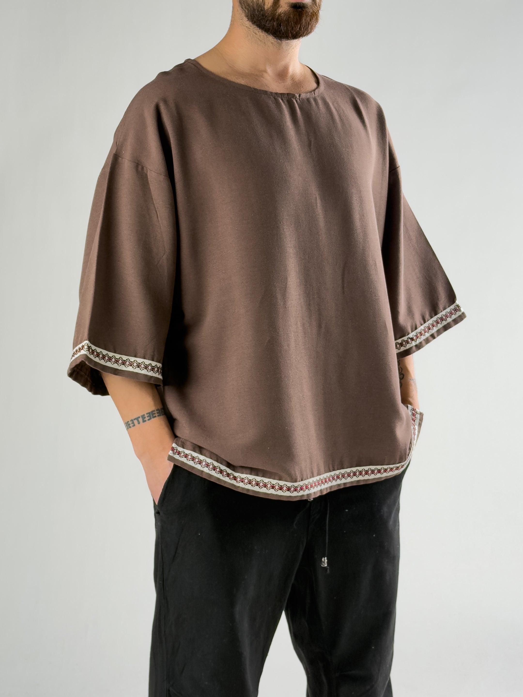 Kol Desenli Fakir Kol Oversize Erkek Kahverengi T-Shirt COC2825