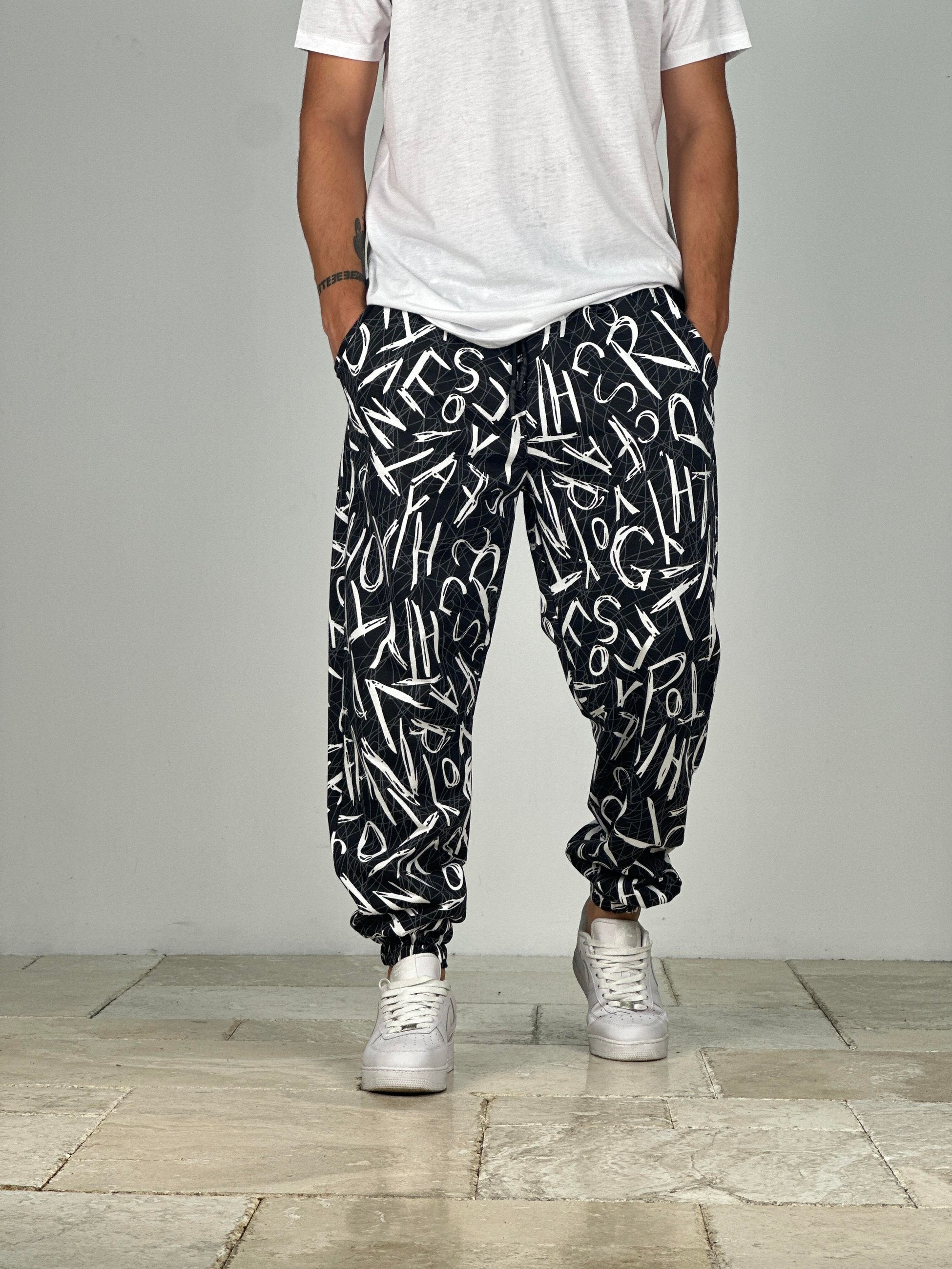 Siyah Beyaz Grafiti Desenli Jogger COC1974