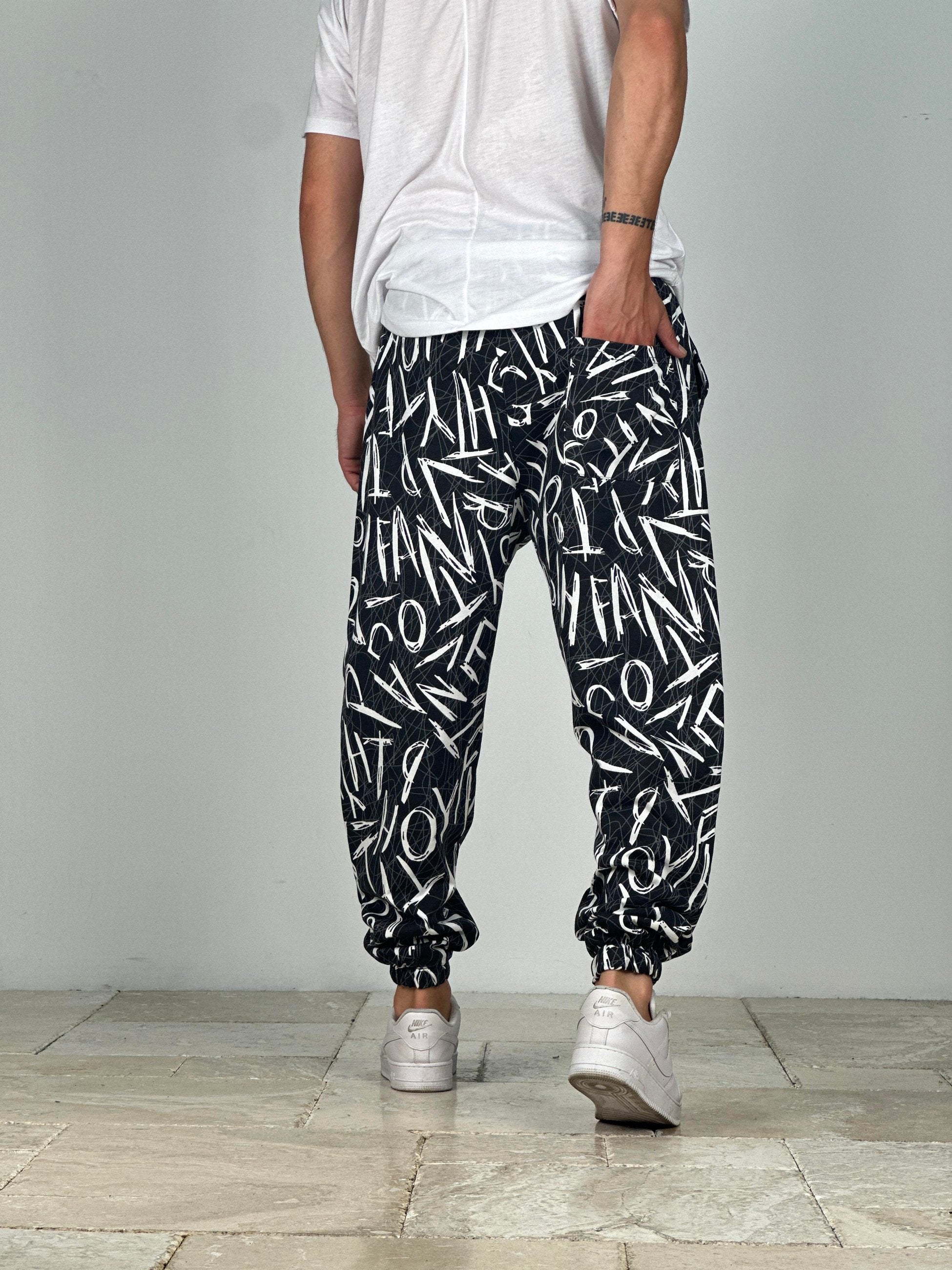 Siyah Beyaz Grafiti Desenli Jogger COC1974