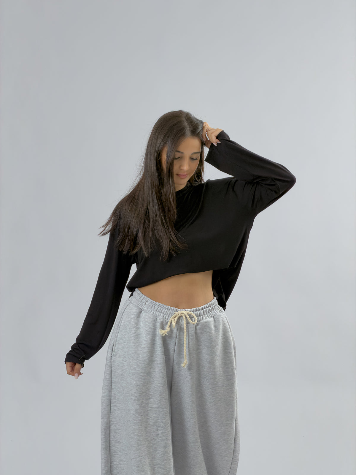 Siyah Bisiklet Yaka Basic Kadın Sweatshirt COC3541