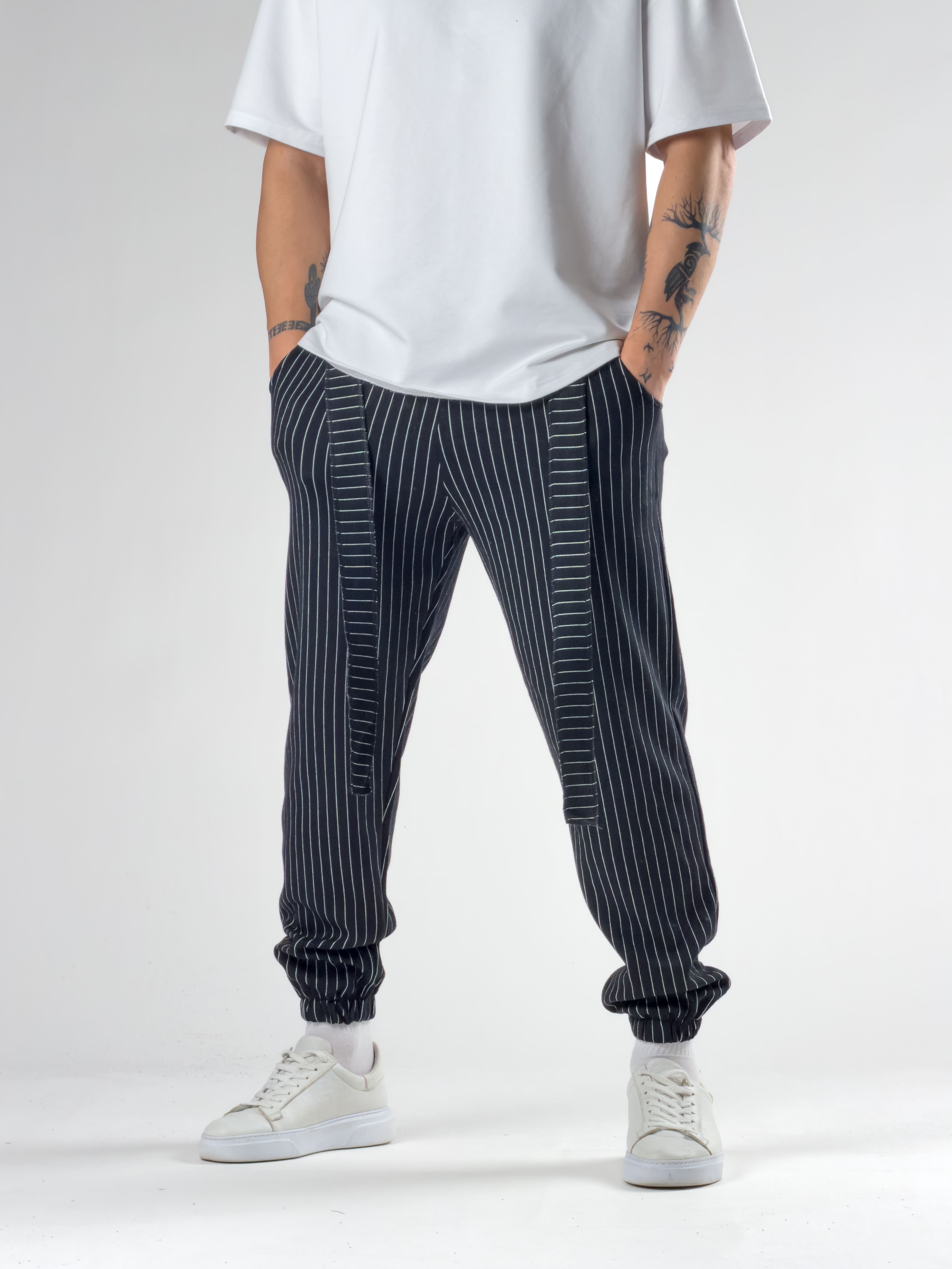 Siyah Çizgi Desenli Kemer Detaylı Jogger Pantolon COC2780