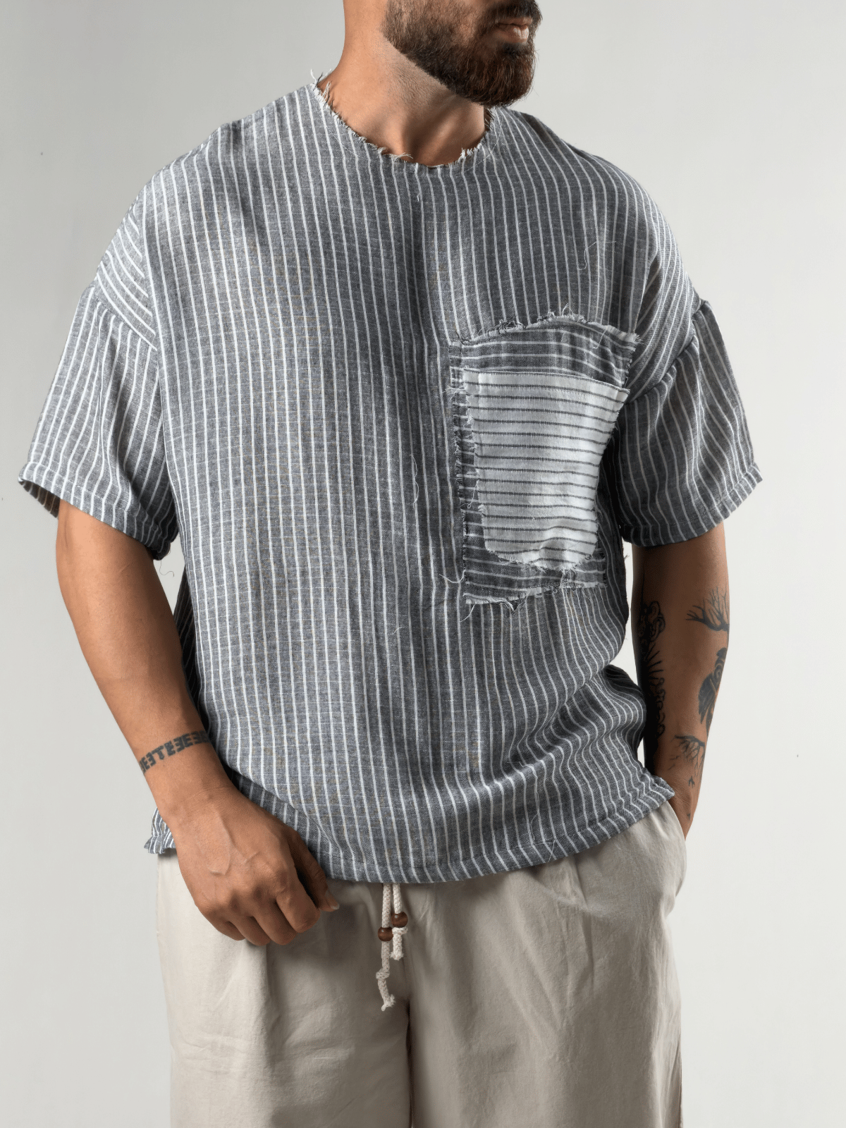 Siyah Çizgili Patch Bohem Erkek T-Shirt COC3289