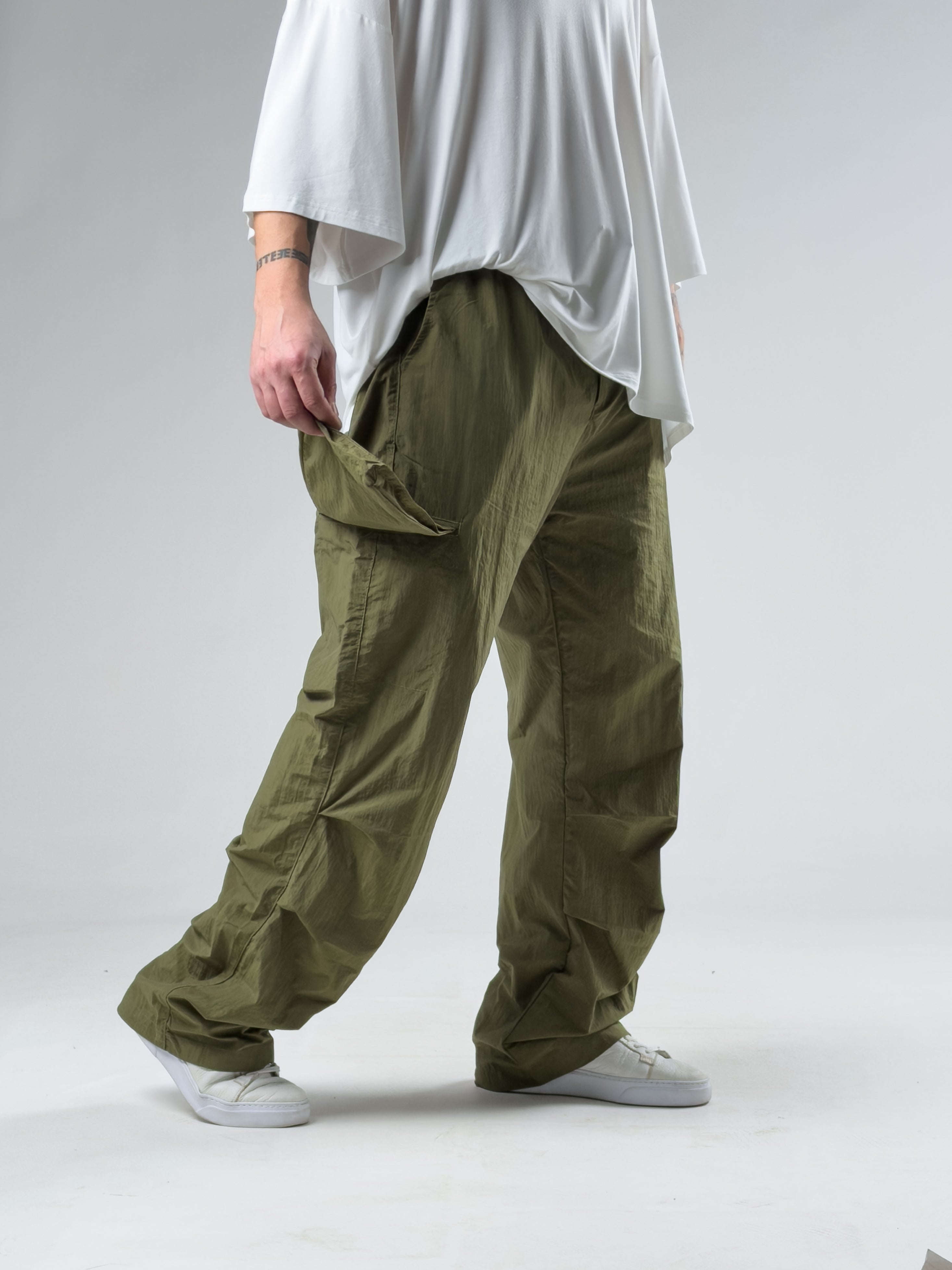 Tasarım Kargo Cepli Paraşüt Kumaş Yeşil Baggy Pantolon COC3081